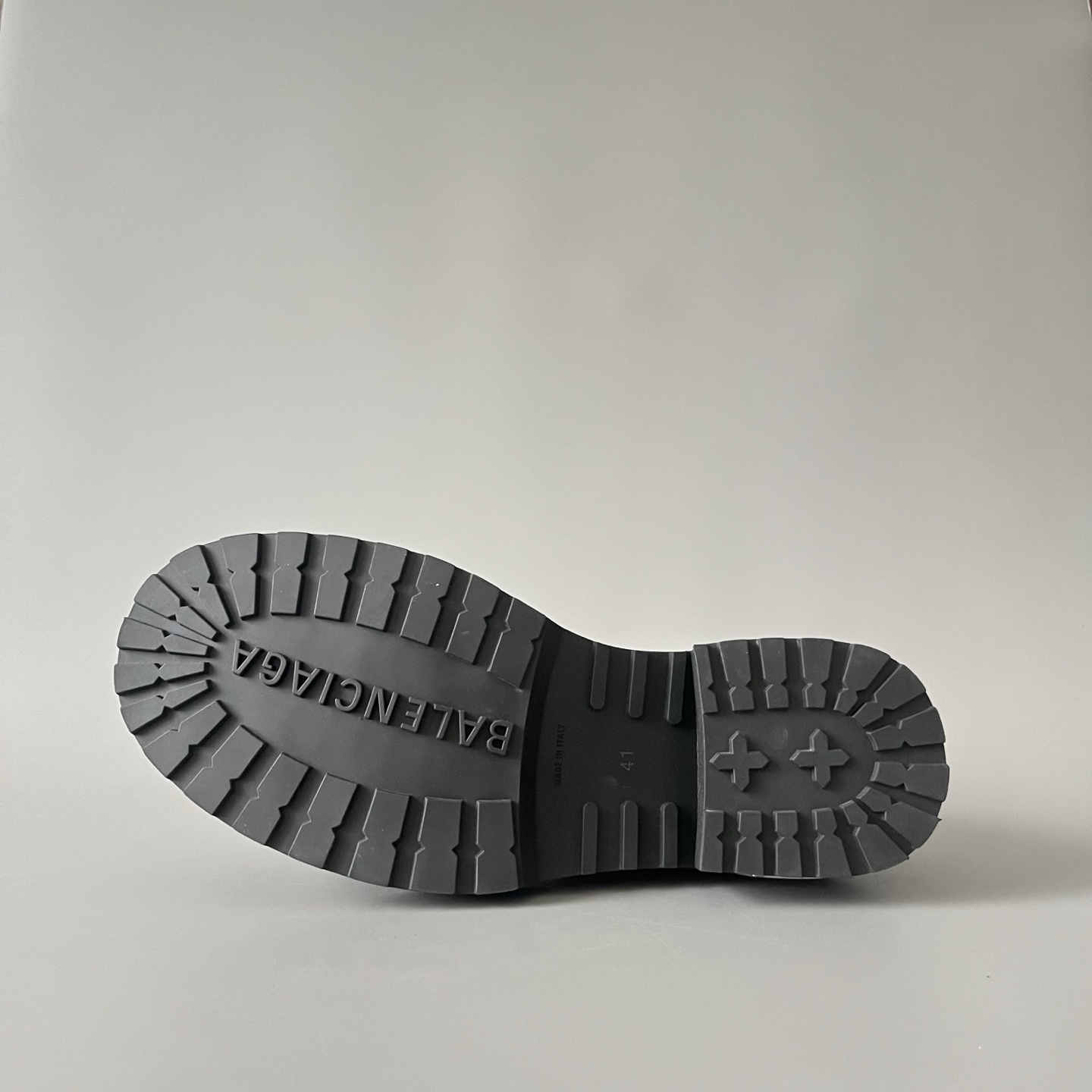 Balenciaga  巴黎世家 Venom 无鞋带 牛皮  短筒 马丁靴 黑色-D0