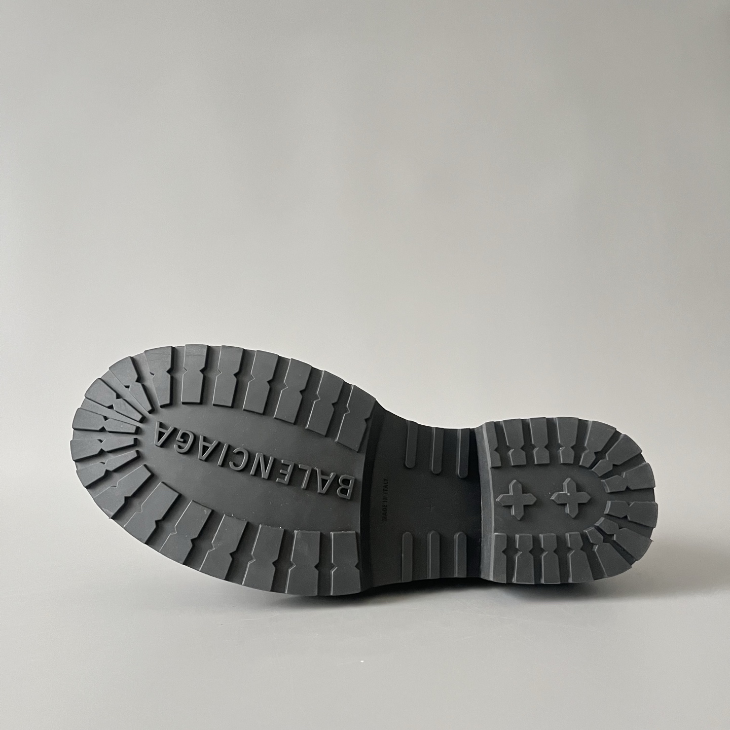 Balenciaga  巴黎世家 Venom 无鞋带 麂皮  短筒 马丁靴 棕色-D0-873433WCB432981