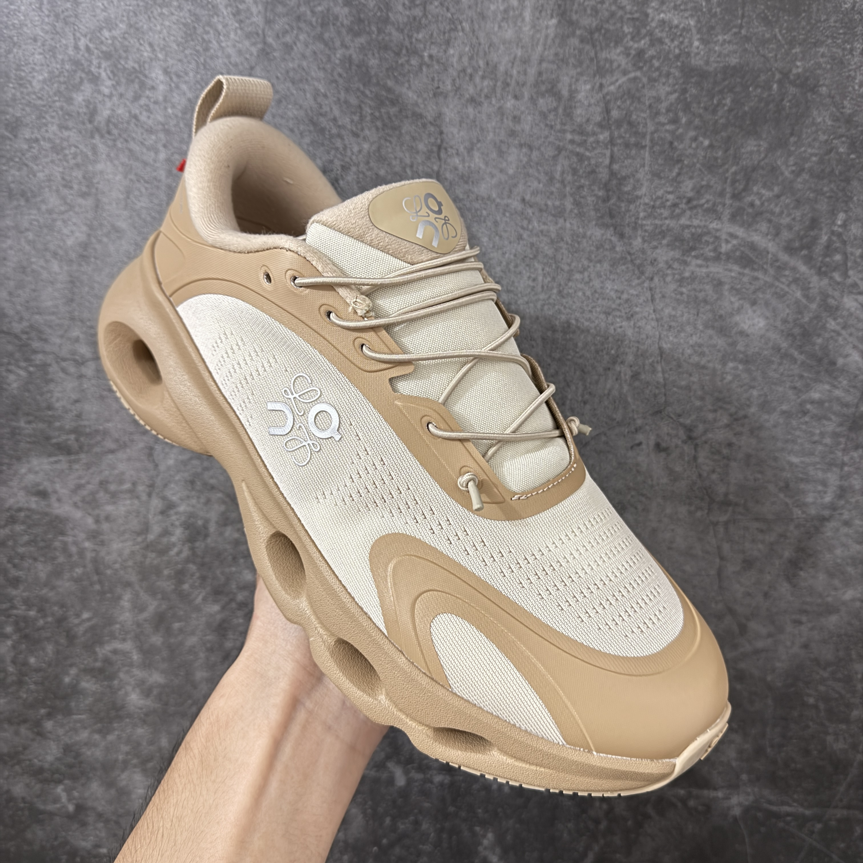 On昂跑 LOEWE x On Cloudsolo 时尚舒适防滑耐磨  波鞋 跑步鞋 男女同款 厚底抽绳 米棕色-B0-3MF30664615