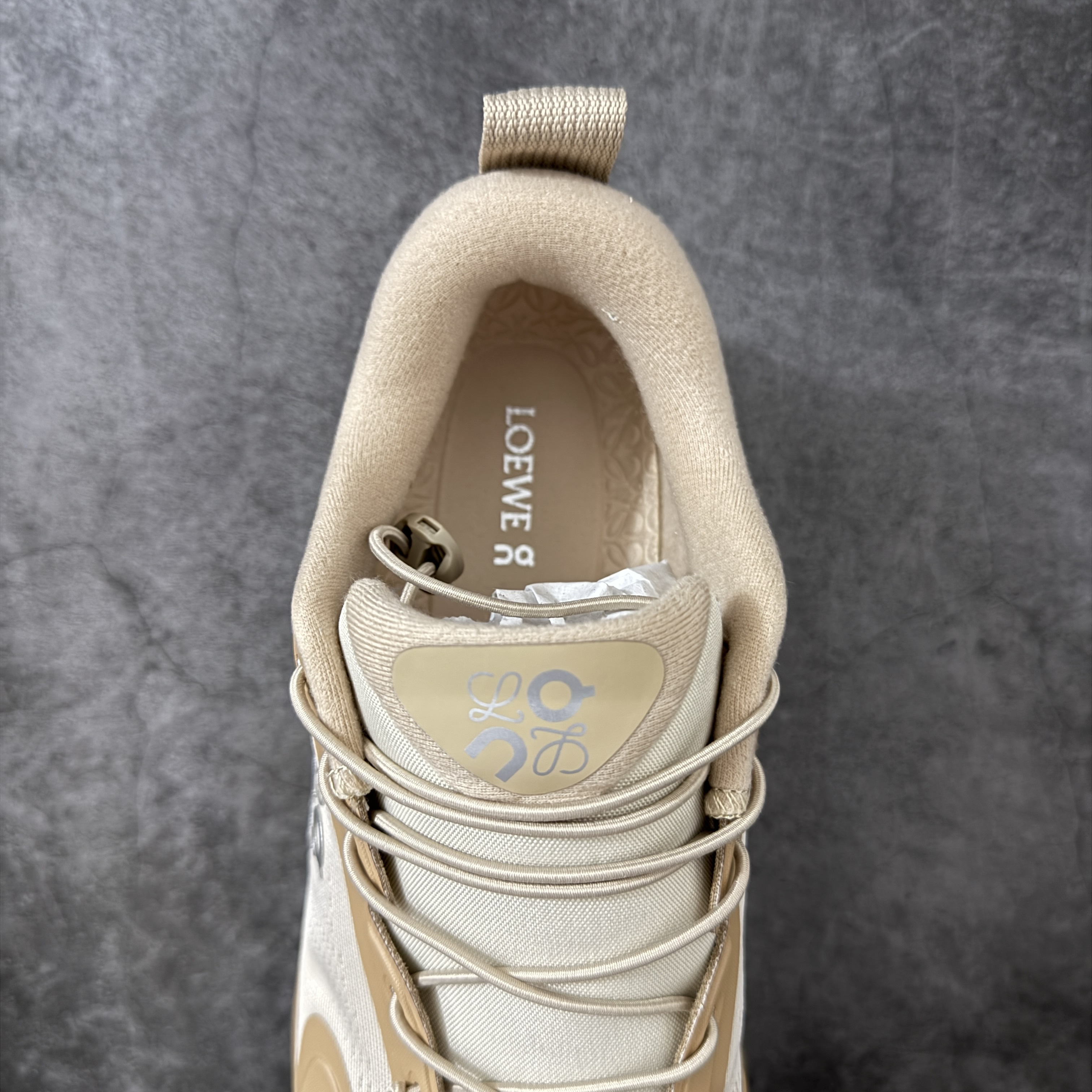 On昂跑 LOEWE x On Cloudsolo 时尚舒适防滑耐磨  波鞋 跑步鞋 男女同款 厚底抽绳 米棕色-B0-3MF30664615