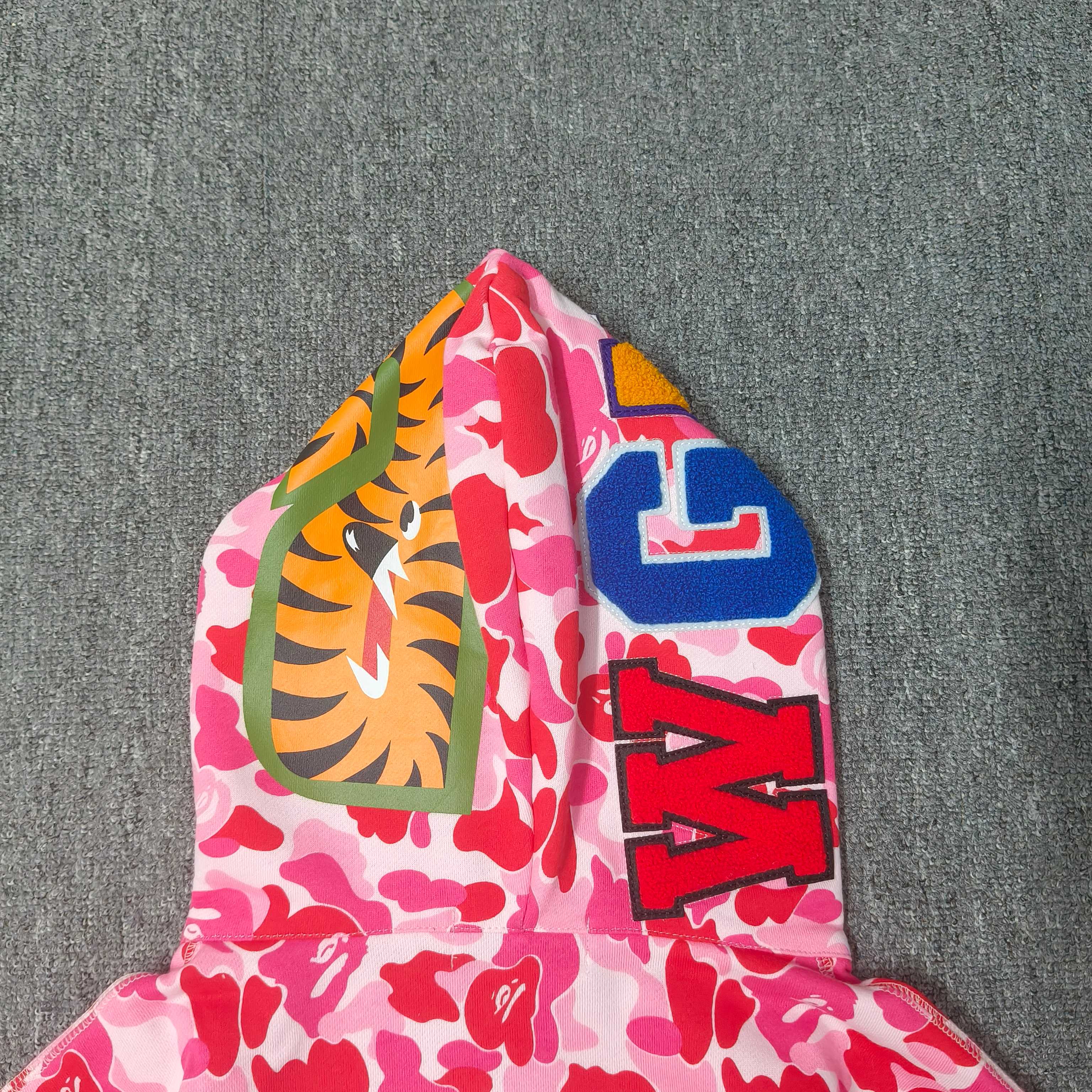 A BATHING APE BAPE  CAMO 水钻 迷彩 鲨鱼猿人拉链外套  男女同款  1M80-215-301