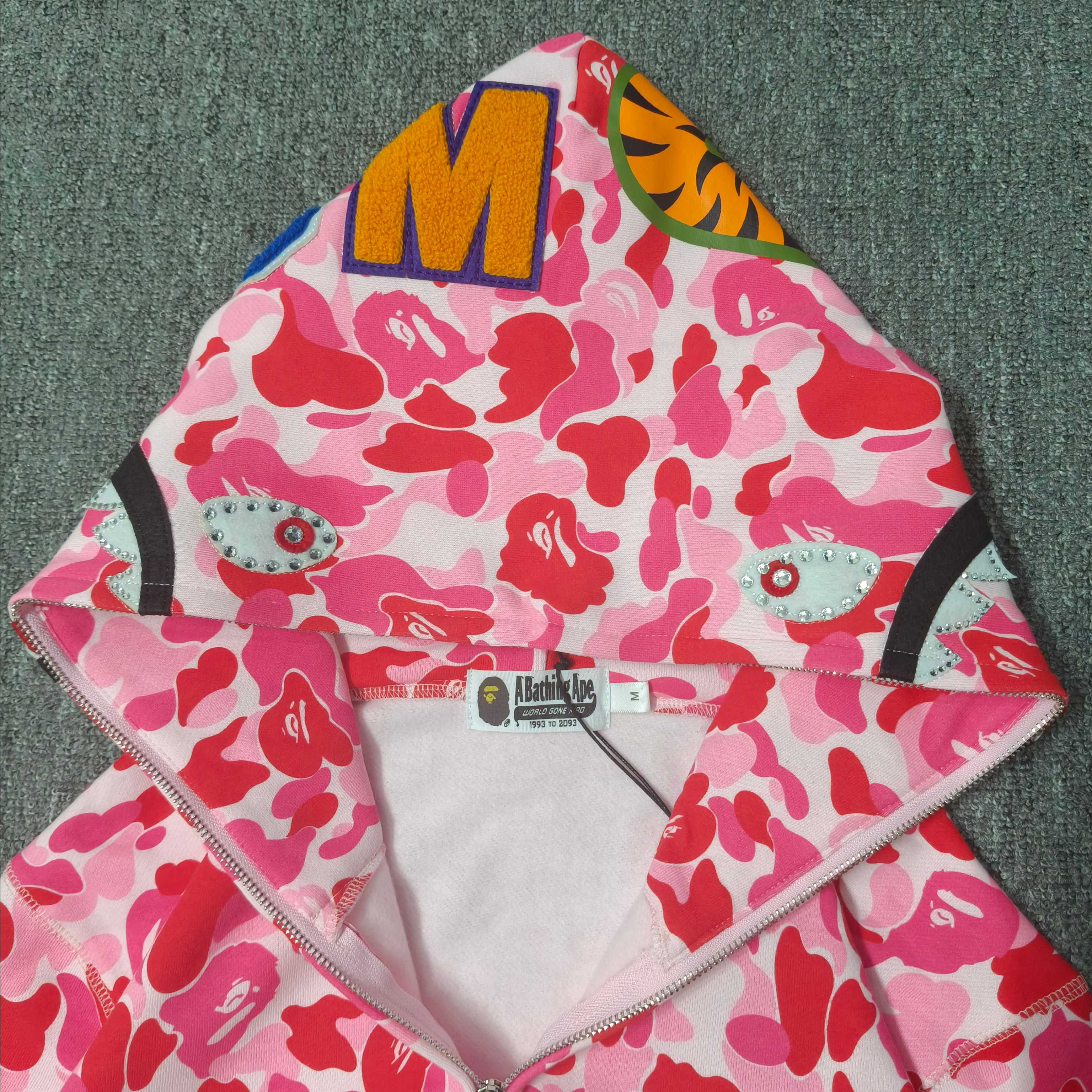 A BATHING APE BAPE  CAMO 水钻 迷彩 鲨鱼猿人拉链外套  男女同款  1M80-215-301