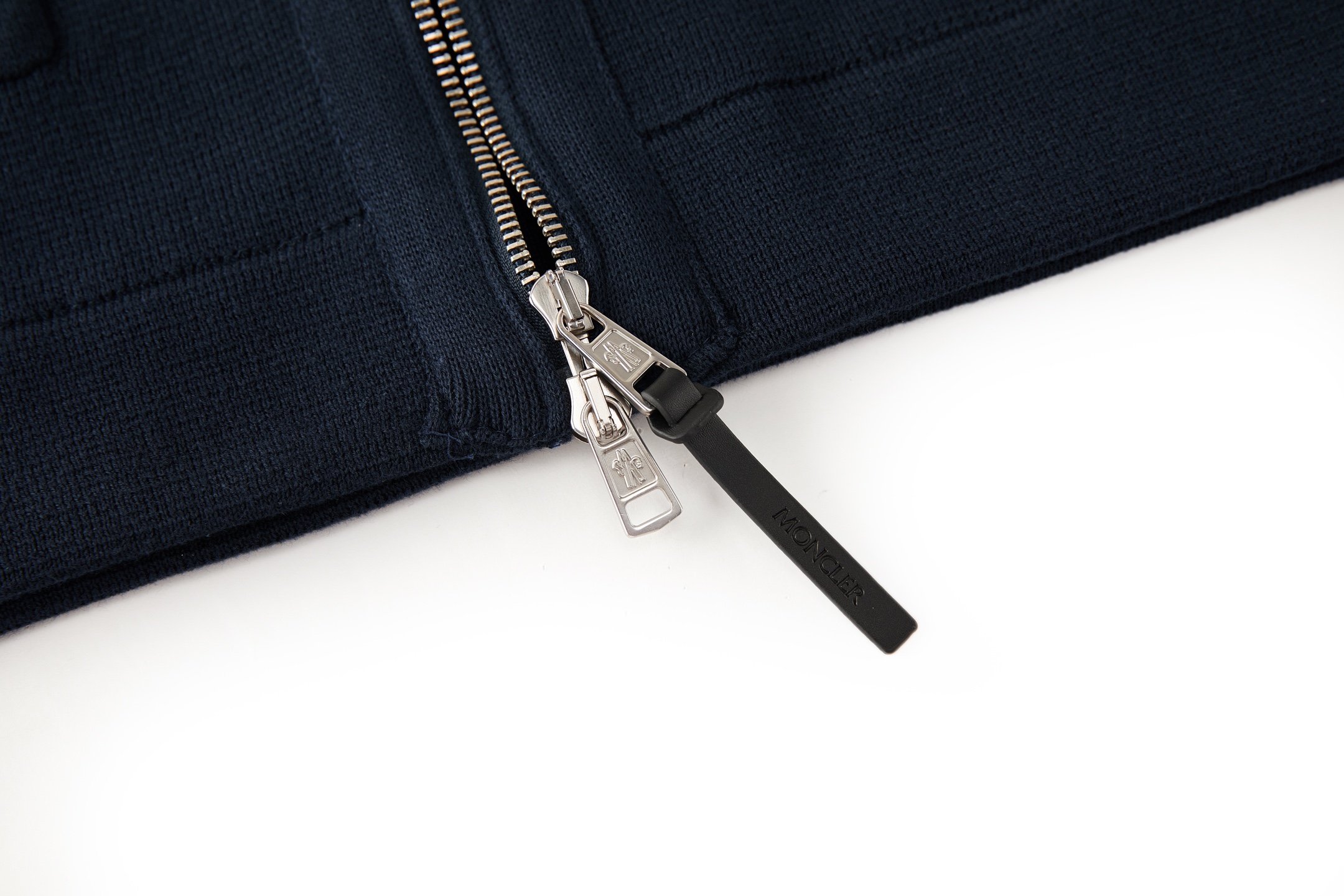 Moncler 蒙口 皮革口袋标识拉链针织外套 针织衫 长袖 秋冬 藏蓝色 黑色 灰色 B5