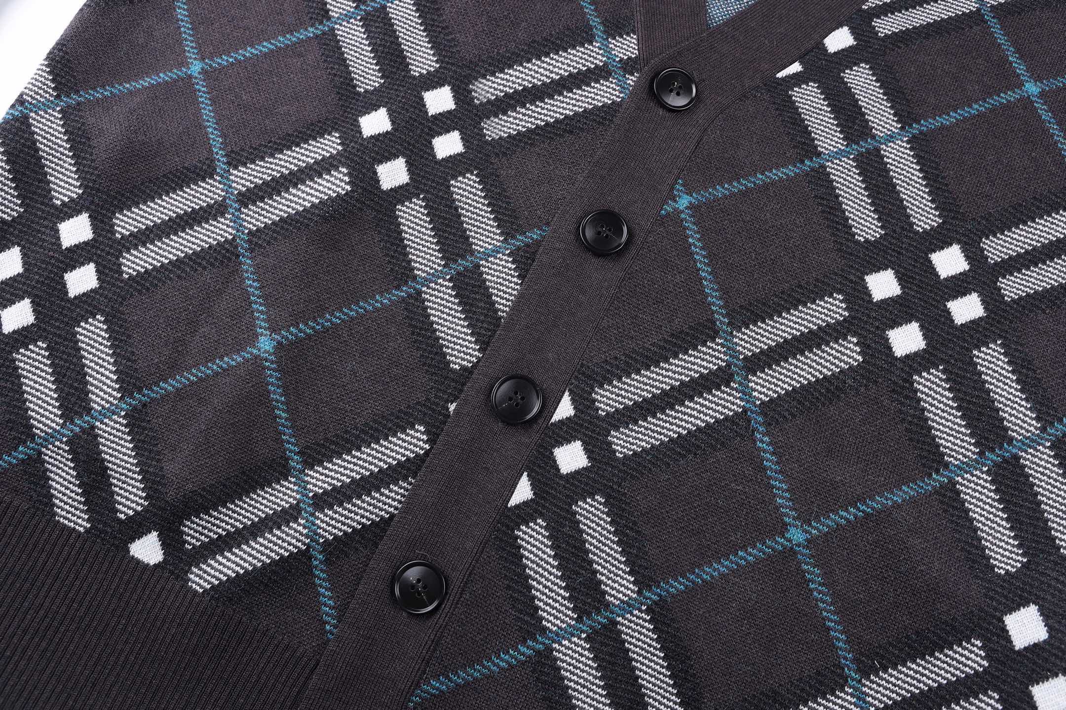Burberry 巴宝莉 格纹提花针织开衫 毛衣 长袖 外套 灰色 B2