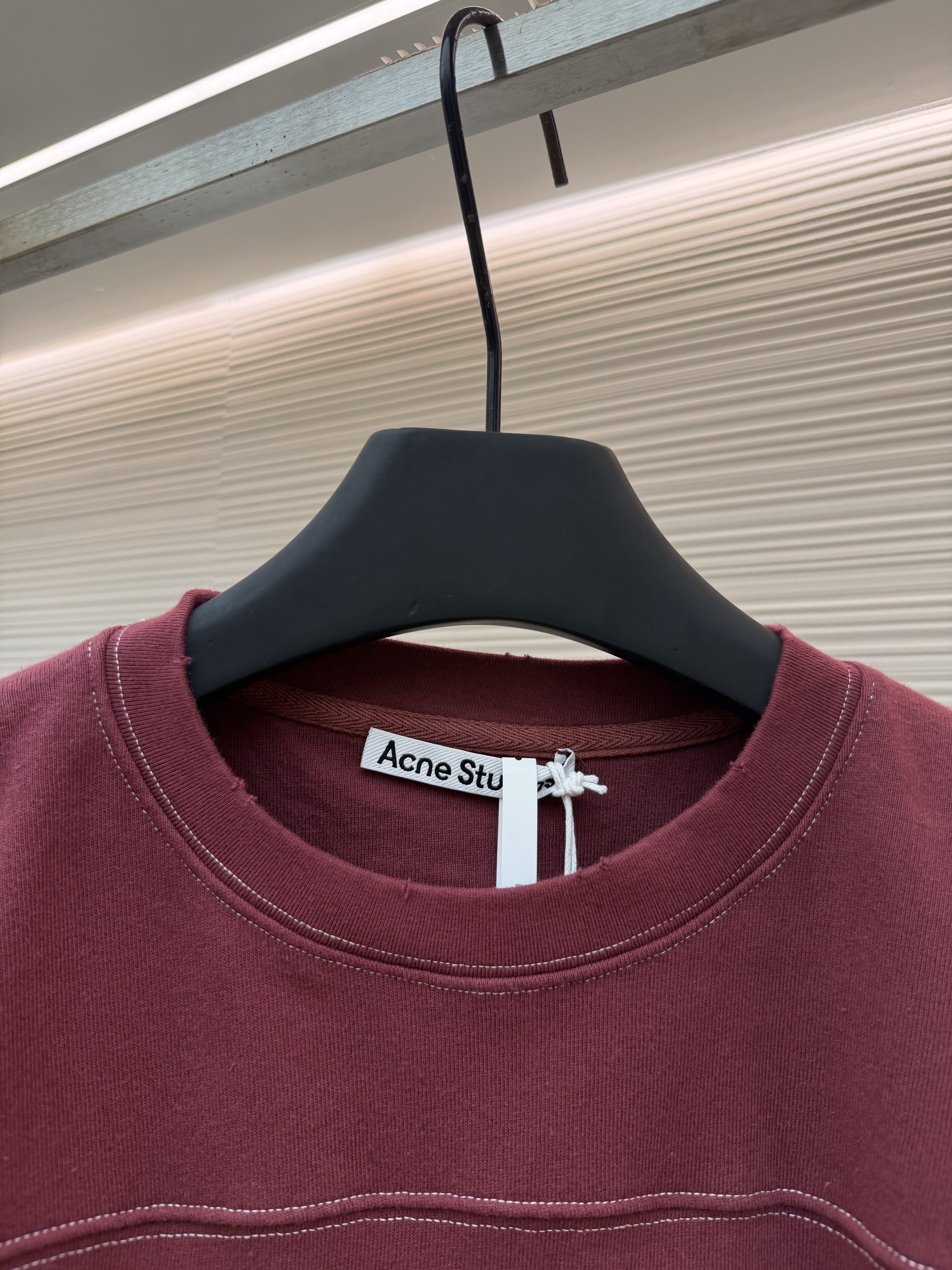 Acne Studios 复古做旧数字印花圆领T恤 打底衫 长袖 酒红色 A5 
