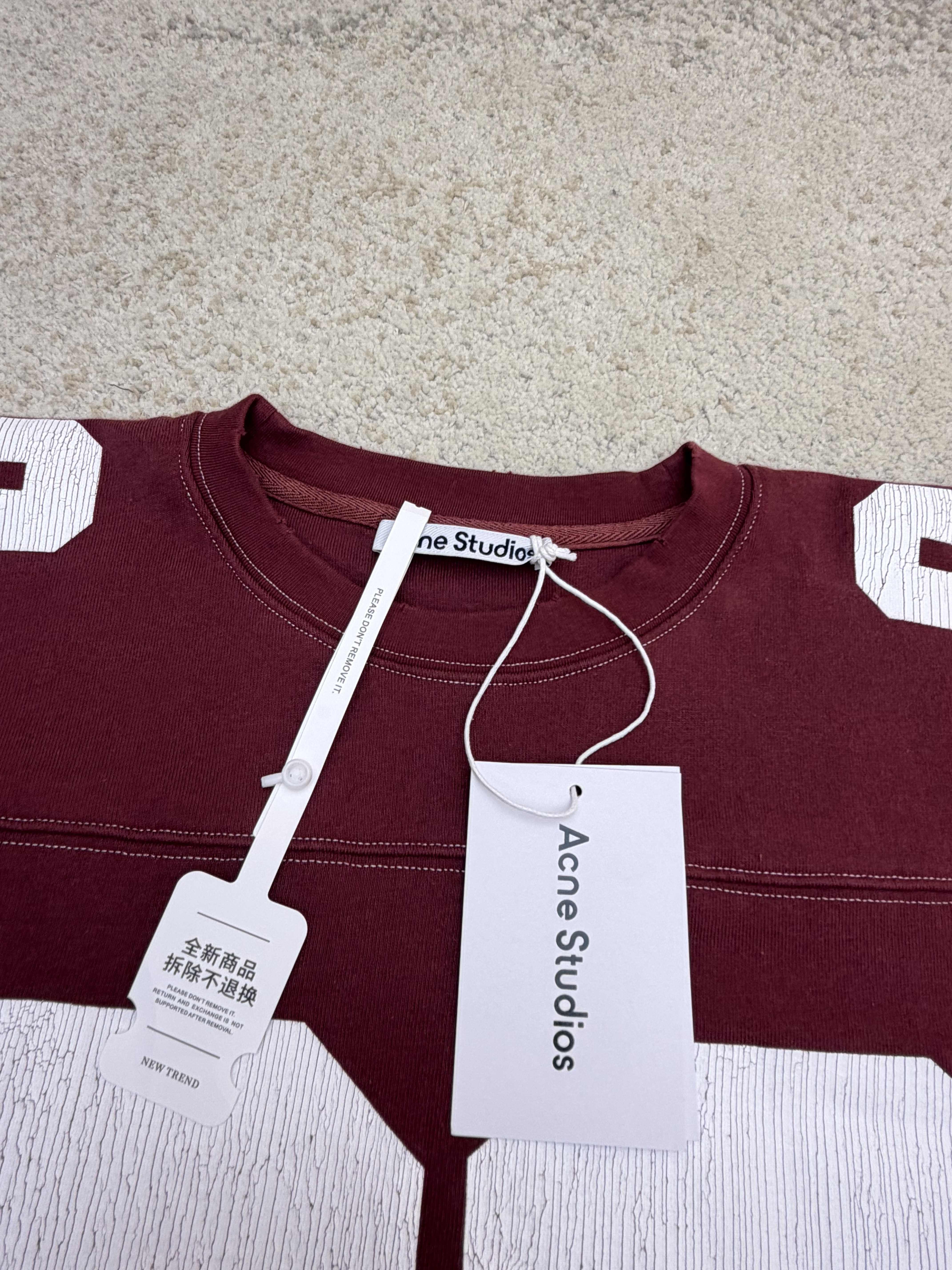 Acne Studios 复古做旧数字印花圆领T恤 打底衫 长袖 酒红色 A5 