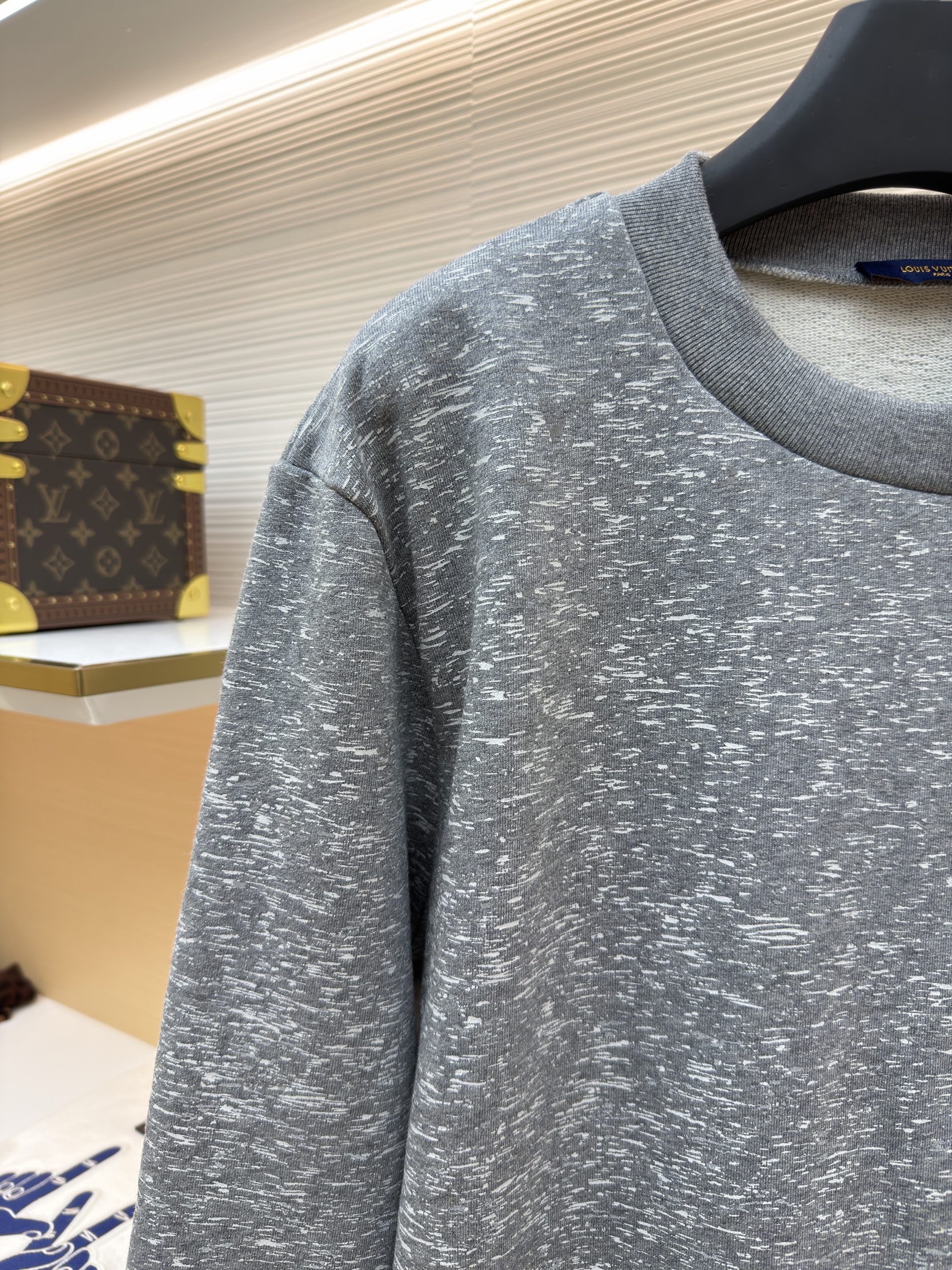 LOUIS VUITTON 路易威登 全幅反光印花圆领卫衣 长袖 外套 秋冬 灰色 B0