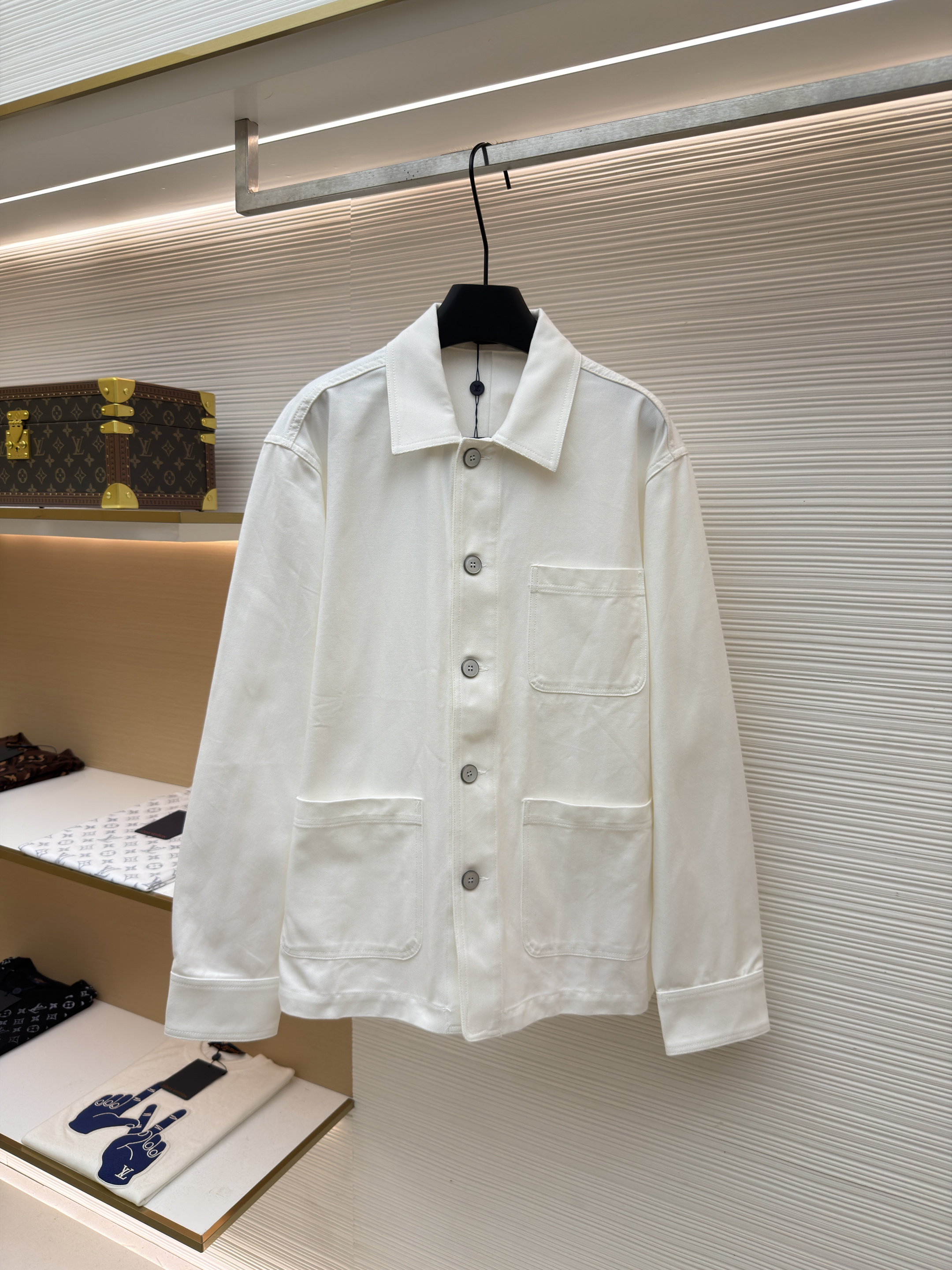 LOUIS VUITTON 路易威登 后背logo印花工装夹克 外套 长袖 秋冬 白色 B0