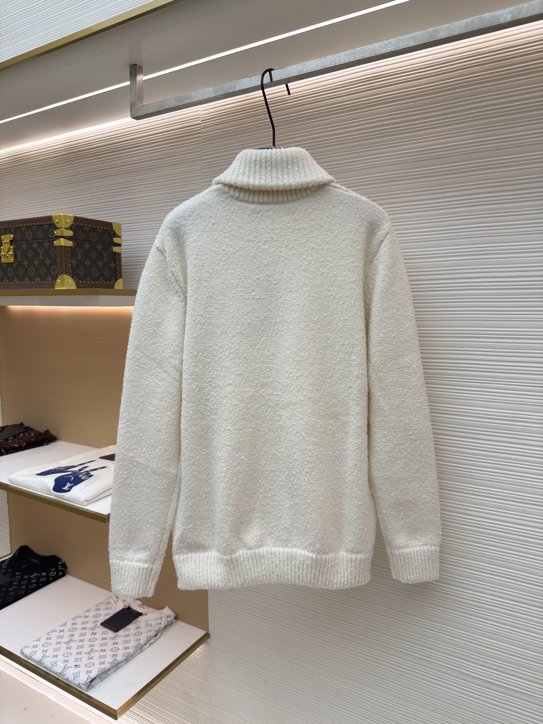 LOUIS VUITTON 路易威登 字母绞花刺绣羊毛针织开衫 毛衣 针织衫 长袖 外套 白色 B5