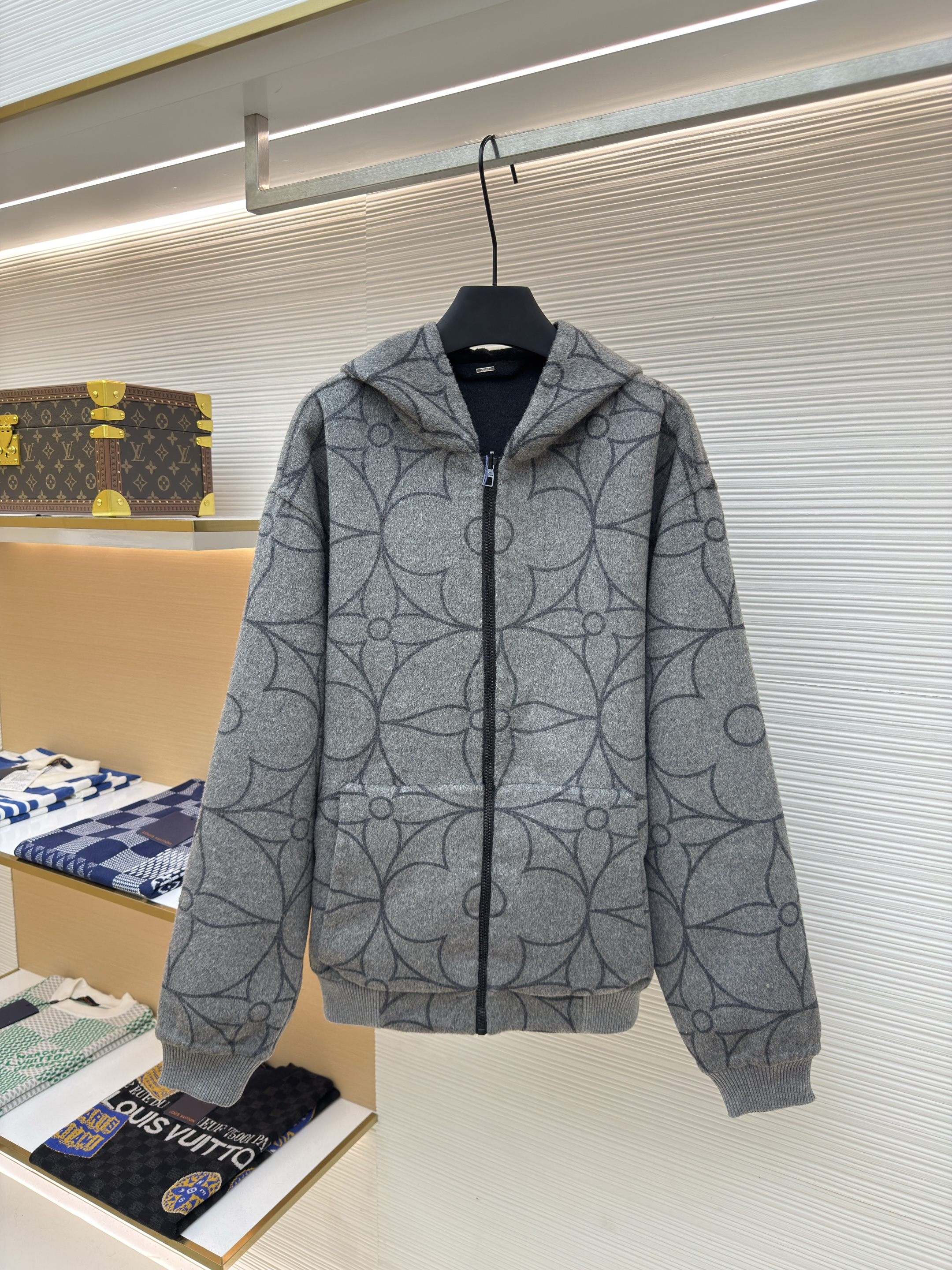 LOUIS VUITTON 路易威登 双面两穿圆圈花毛呢拉链连帽卫衣 连帽衫 外套 夹克 秋冬 灰色 E0