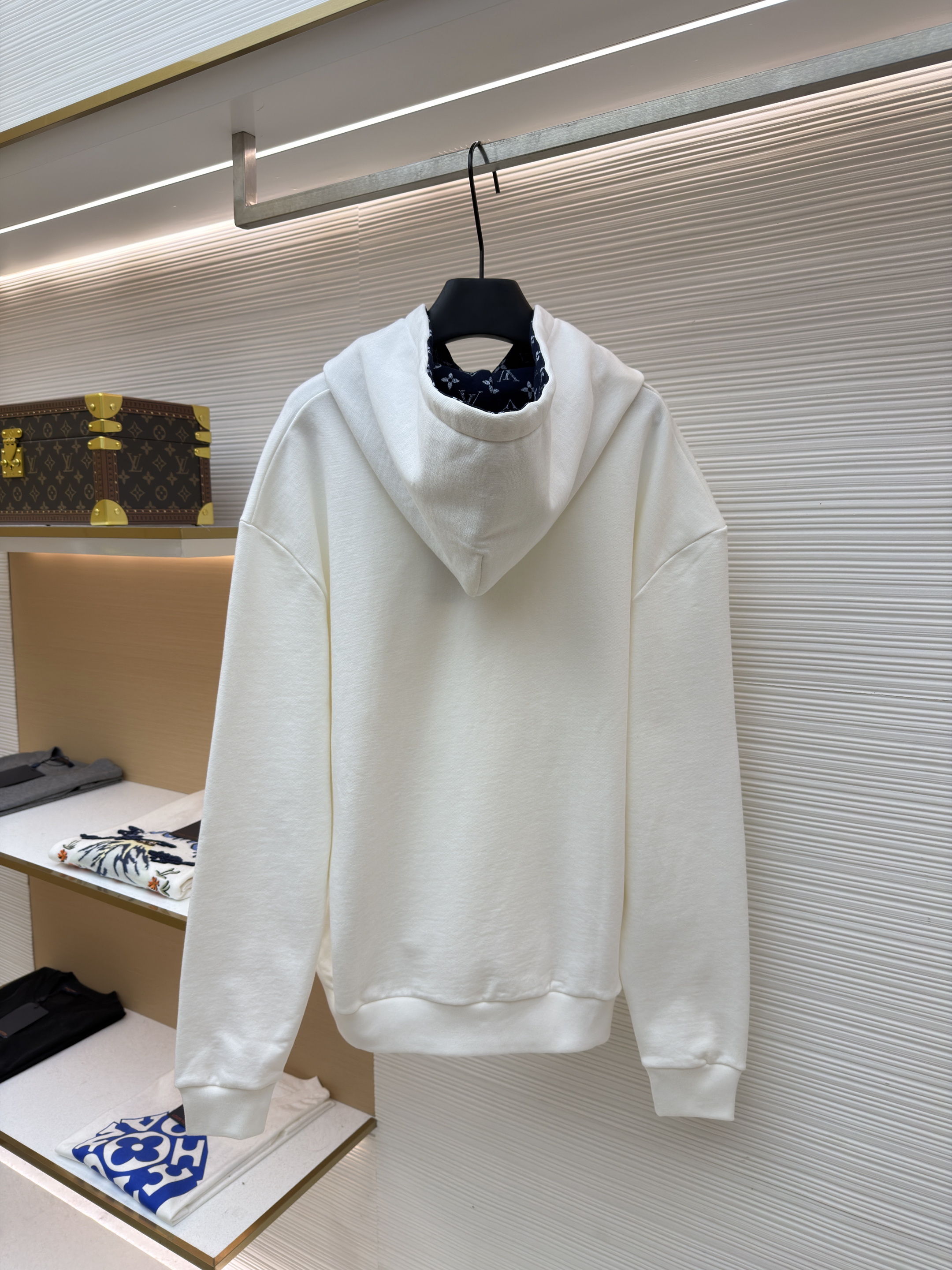 LOUIS VUITTON 路易威登 小标logo套头连帽卫衣 连帽衫 外套 秋冬 藏蓝色 白色 B0