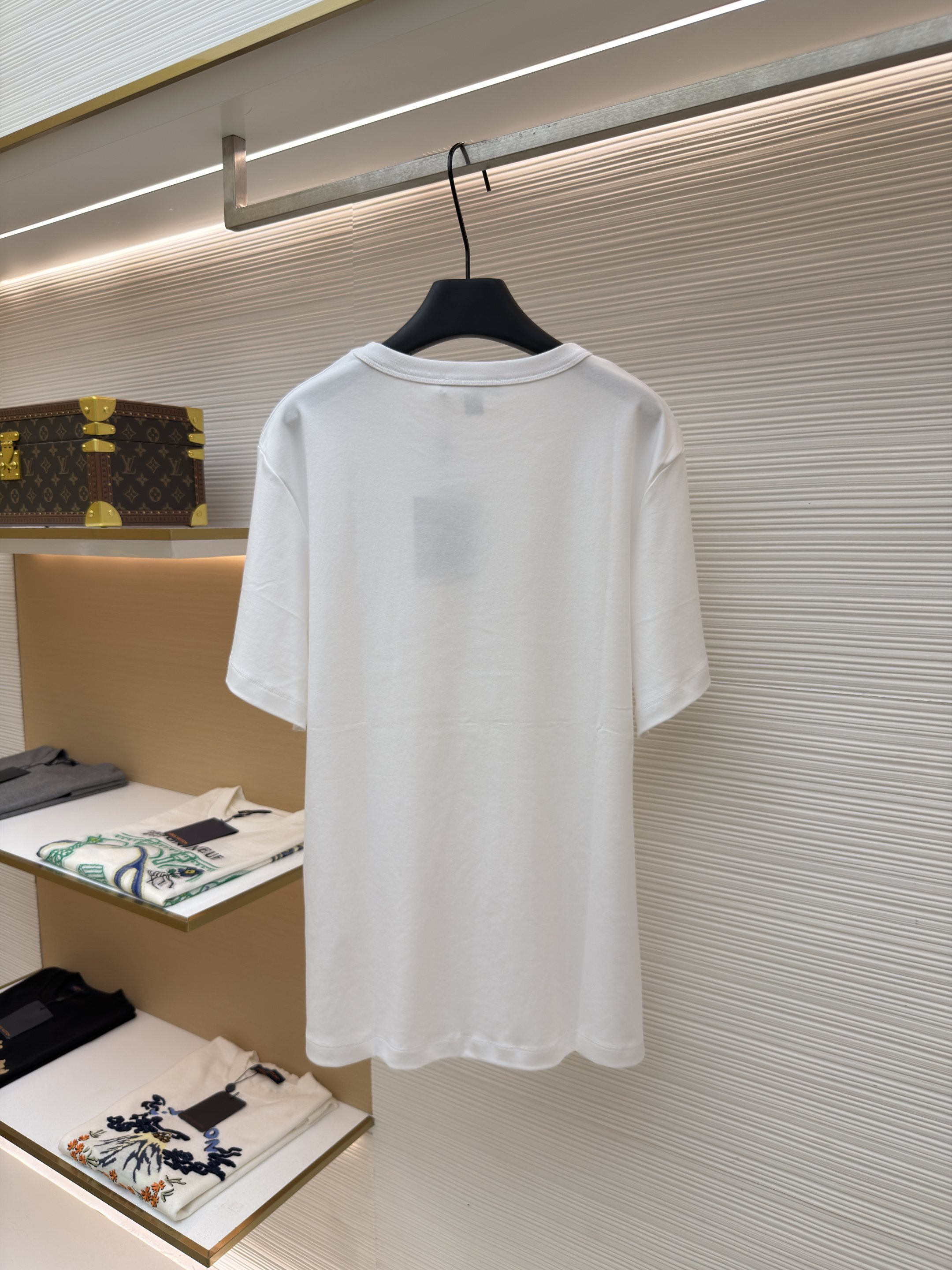LOUIS VUITTON 路易威登 LV 印章圆领短袖 T恤 夏季 白色 A0
