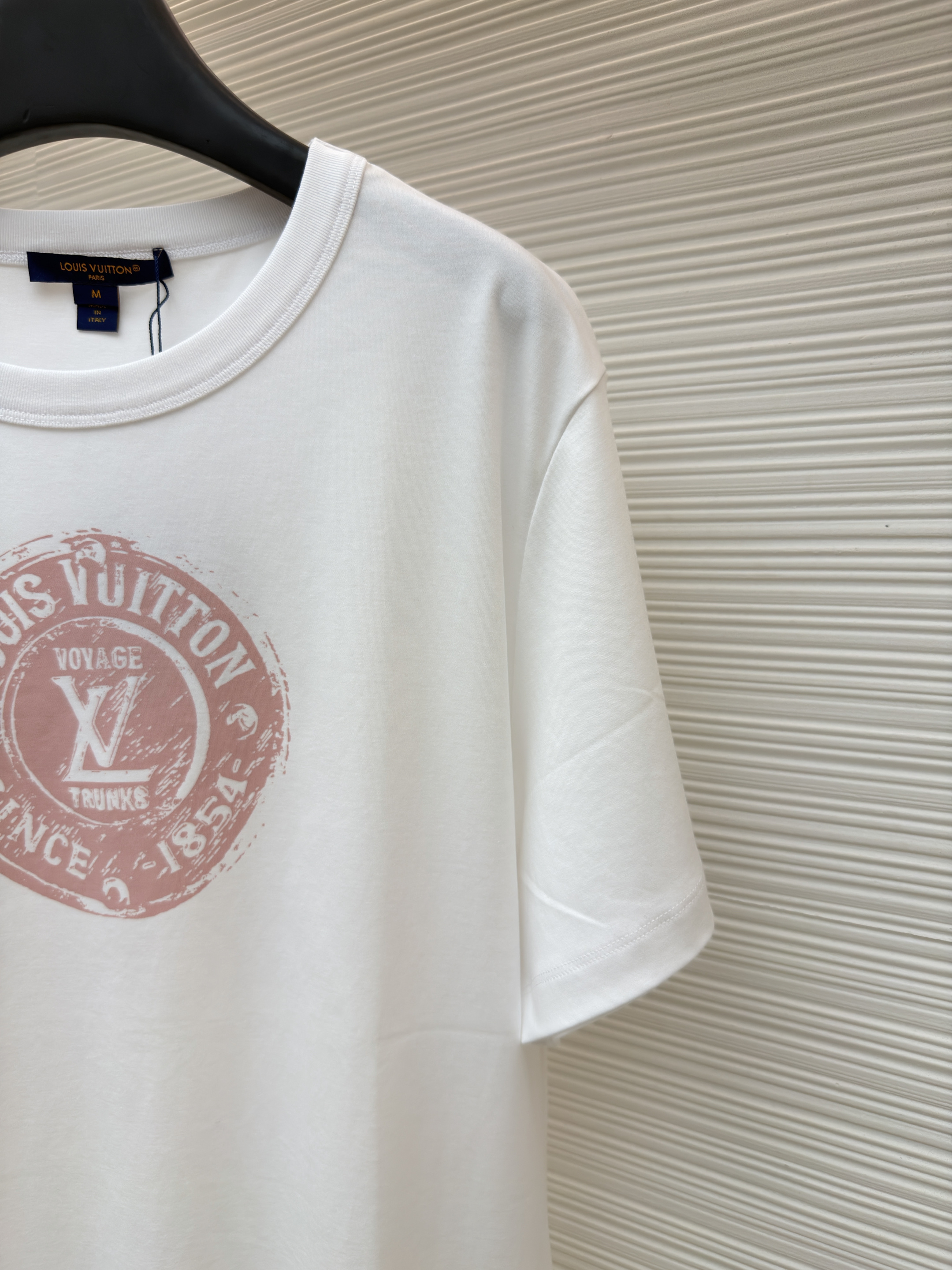 LOUIS VUITTON 路易威登 LV 印章圆领短袖 T恤 夏季 白色 A0