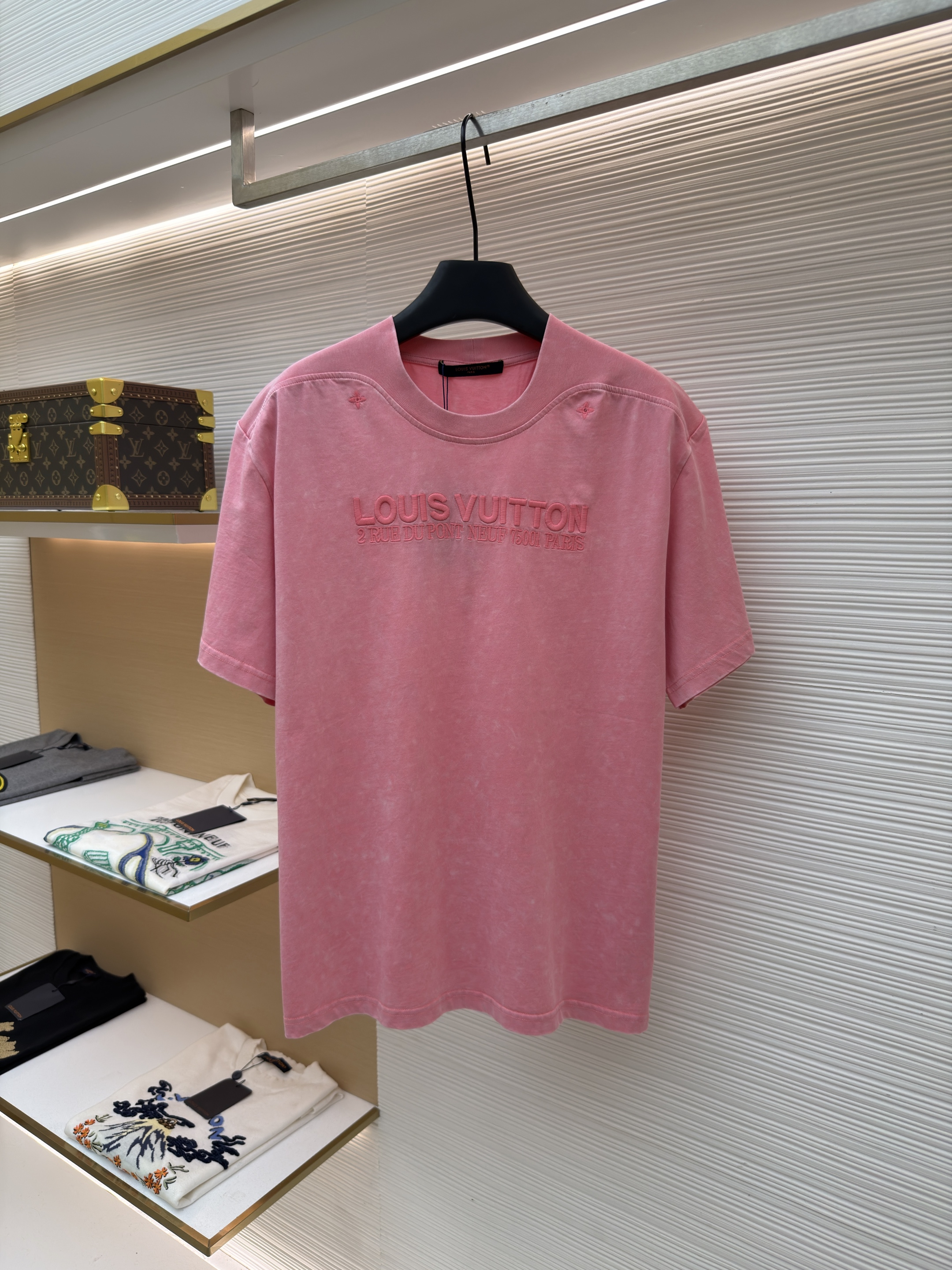 LOUIS VUITTON 路易威登 LV 水洗刺绣圆领短袖 T恤 夏季 粉色 A2