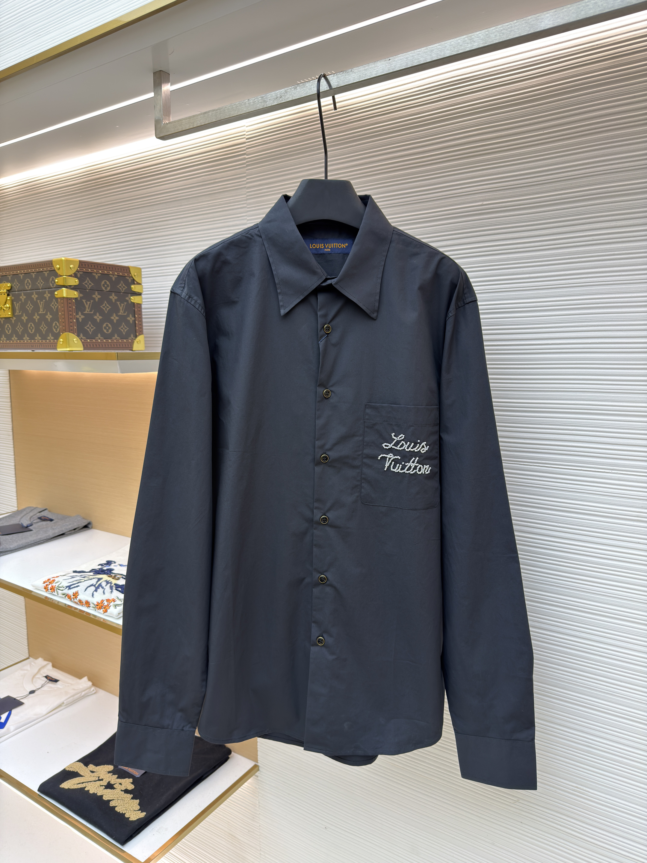 LOUIS VUITTON 路易威登 LV 串珠标识衬衫 外套 长袖 黑色 B0 1AIMIV