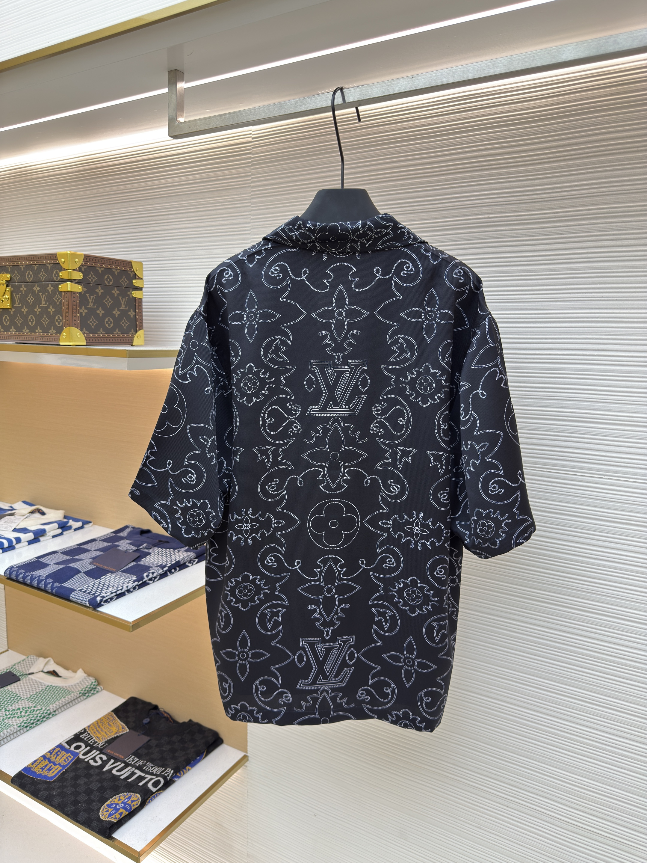 LOUIS VUITTON 路易威登 LV 线条双面印花短袖衬衫 外套 夏季 B0