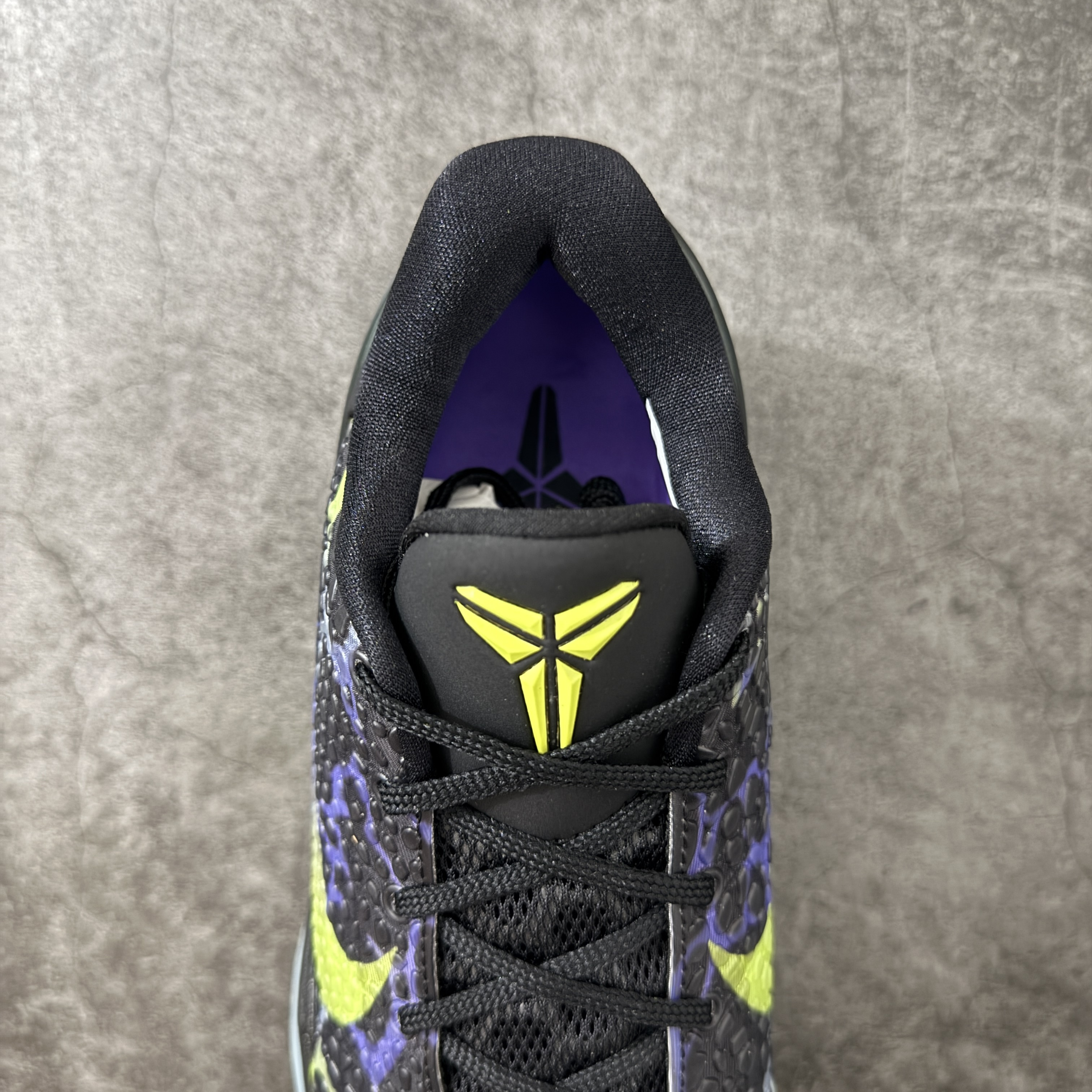 GX Kobe6  前掌Zoom Turbo 气垫 后掌EVA缓震 低筒 球鞋 籃球鞋 實戰鞋 真碳板 男鞋 波鞋  圣诞节煤块 IO6261-001