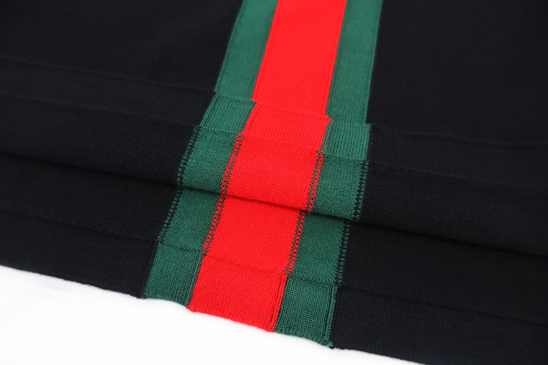 GUCCI 古驰 竖条纹提花圆领毛衣 针织衫 外套 秋冬 长袖 黑色  白色 B0