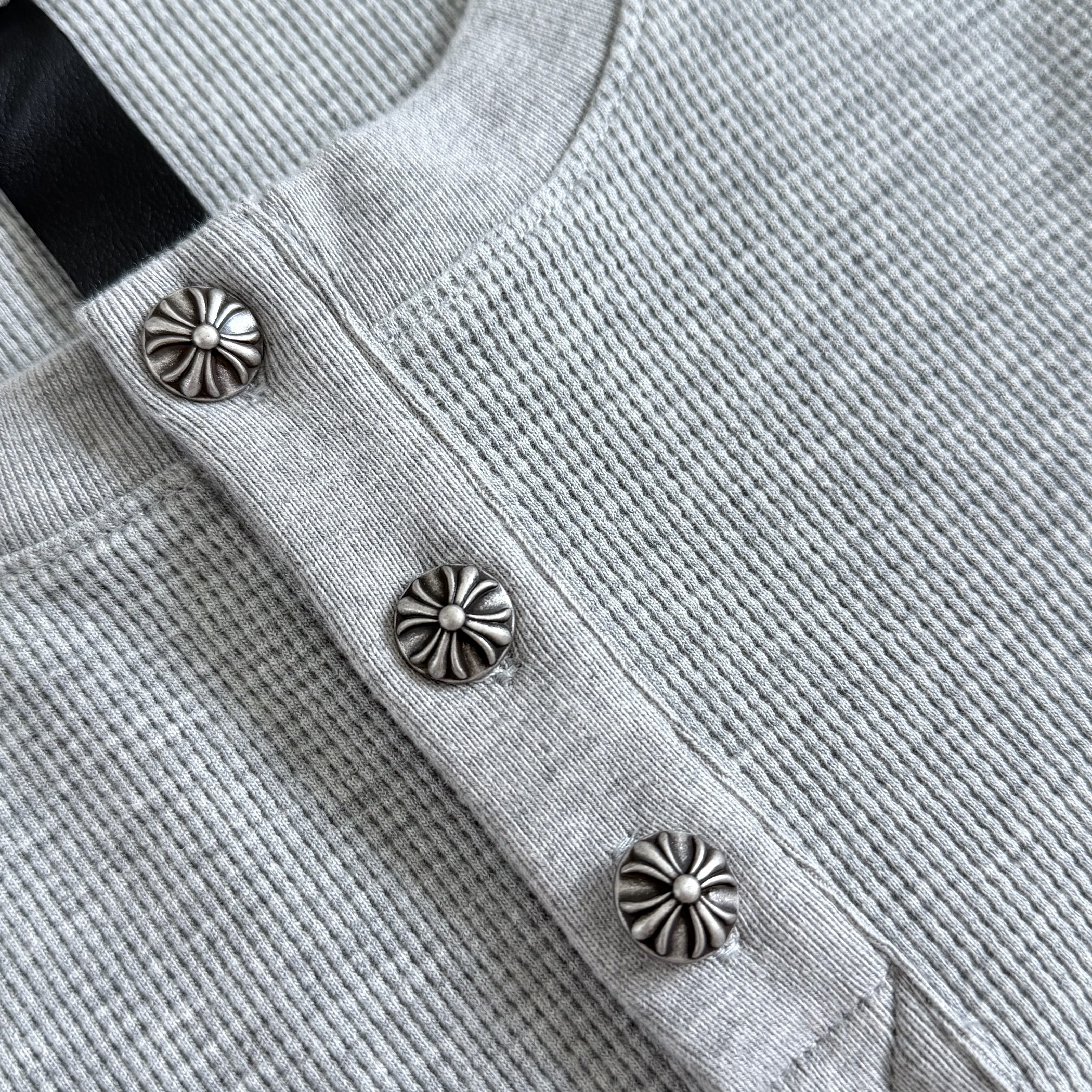 925 Chrome Hearts 克罗心 亨利领前后十字架贴标华夫格T恤 卫衣 长袖 白色 黑色 