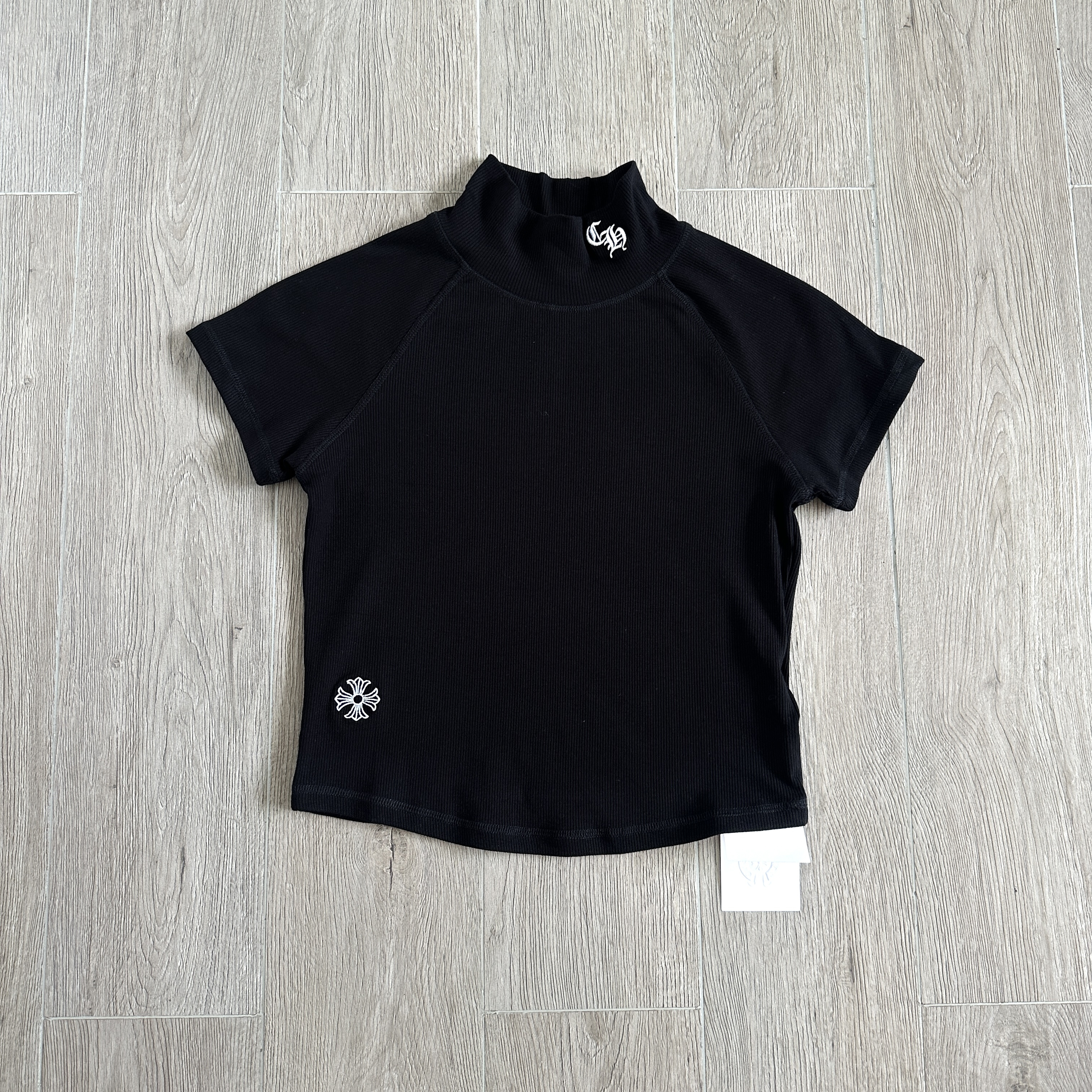 Chrome Hearts CH 克罗心 小高领哥特字体刺绣短款T恤 短袖 女款 灰色 红色 黑色