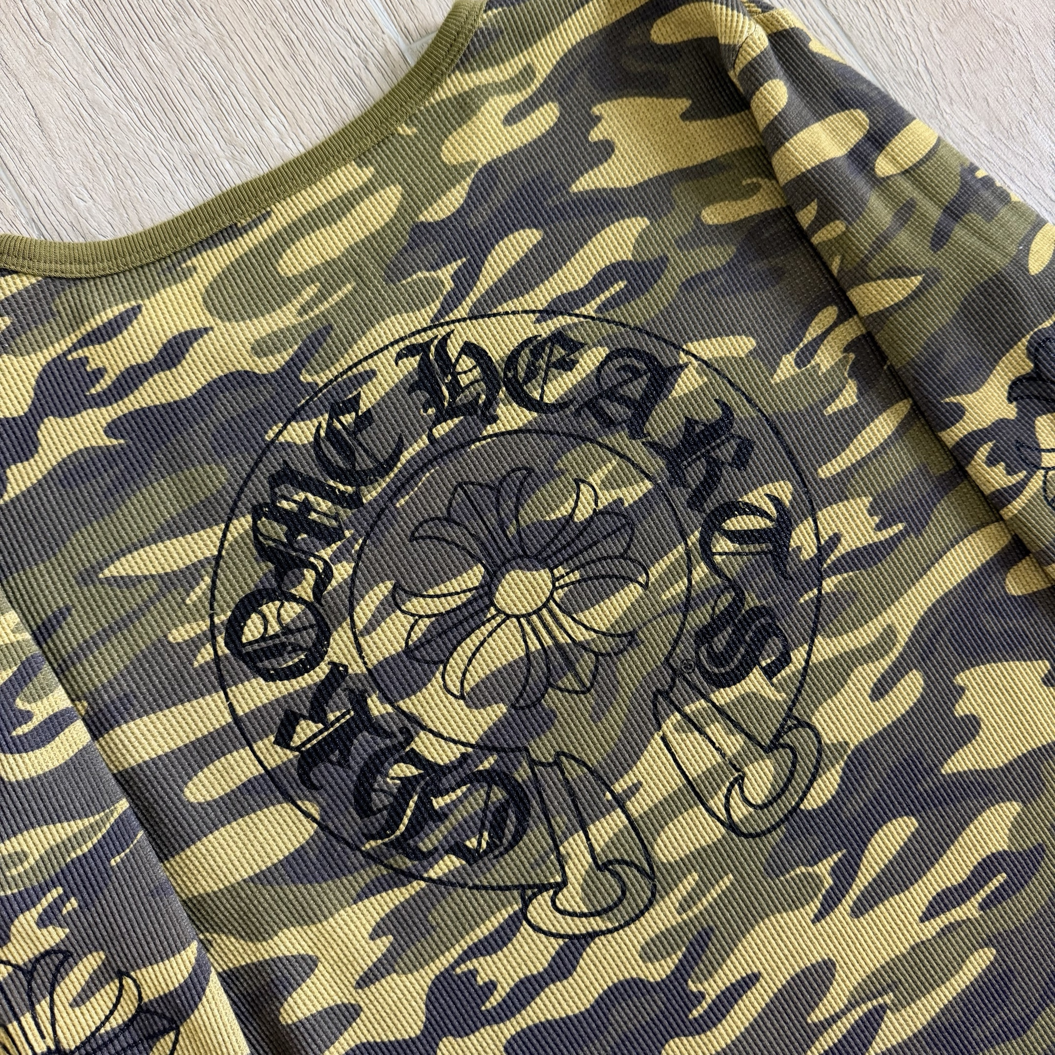Chrome Hearts CH 克罗心 保暖系列 华夫格后背马蹄袖子十字架印花圆领修身T恤 打底衫 长袖 女款 迷彩