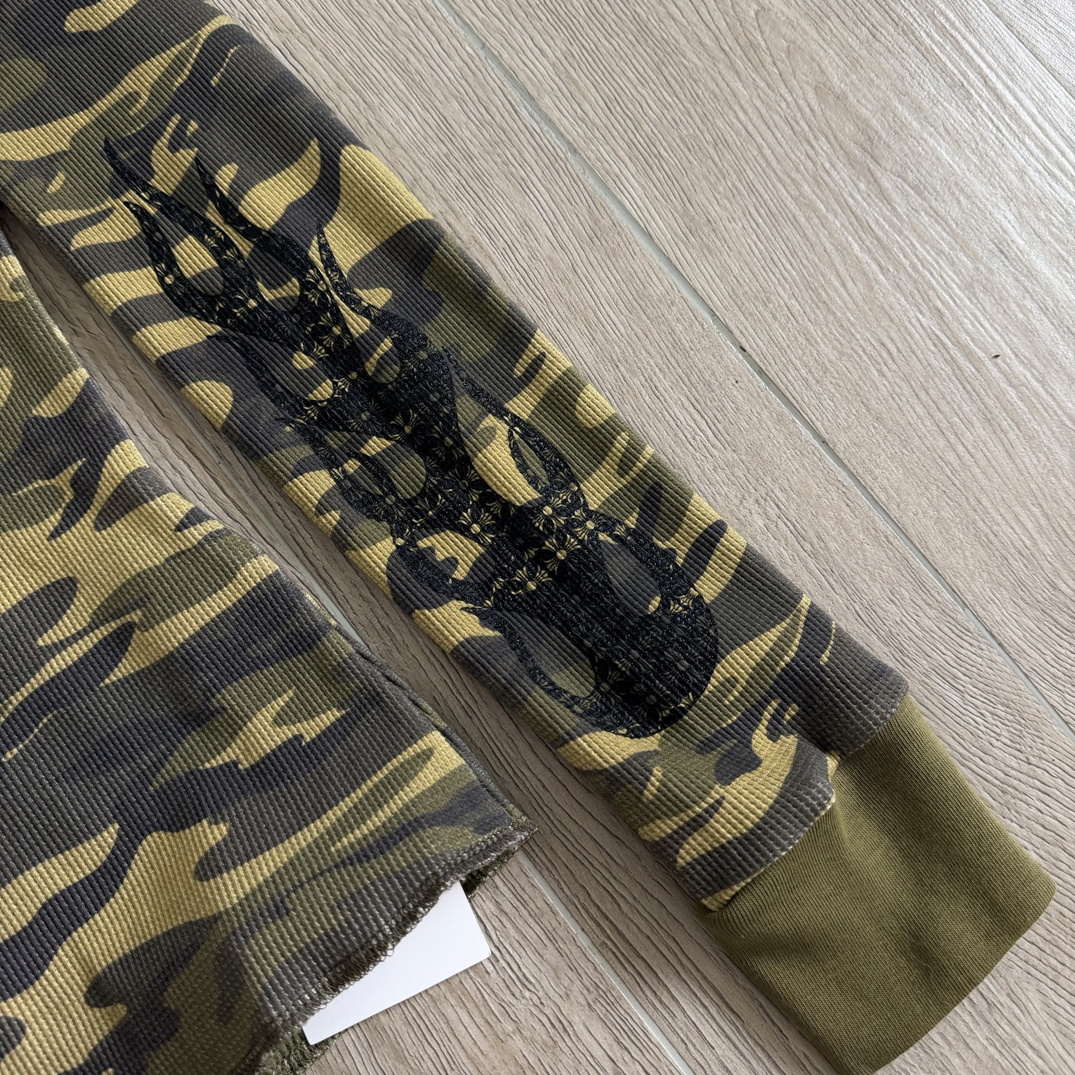 Chrome Hearts CH 克罗心 保暖系列 华夫格后背十字架袖子火焰匕首印花圆领修身T恤 打底衫 长袖 女款 迷彩
