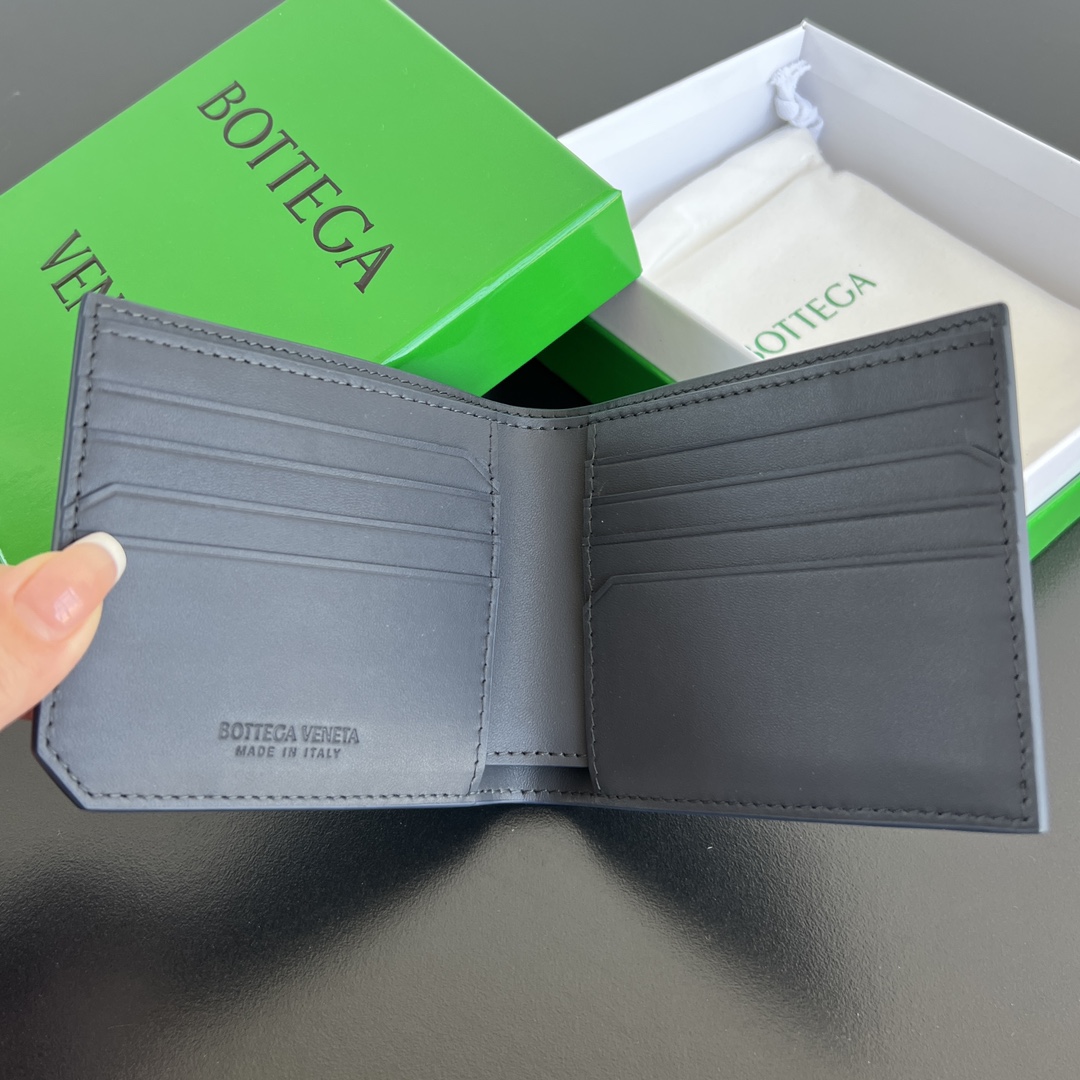 BV 葆蝶 Bottega Veneta Piccolo Bi-Fold Bi-fold wallet – Cowhide leather 钱包短夹蓝色-B0-796966