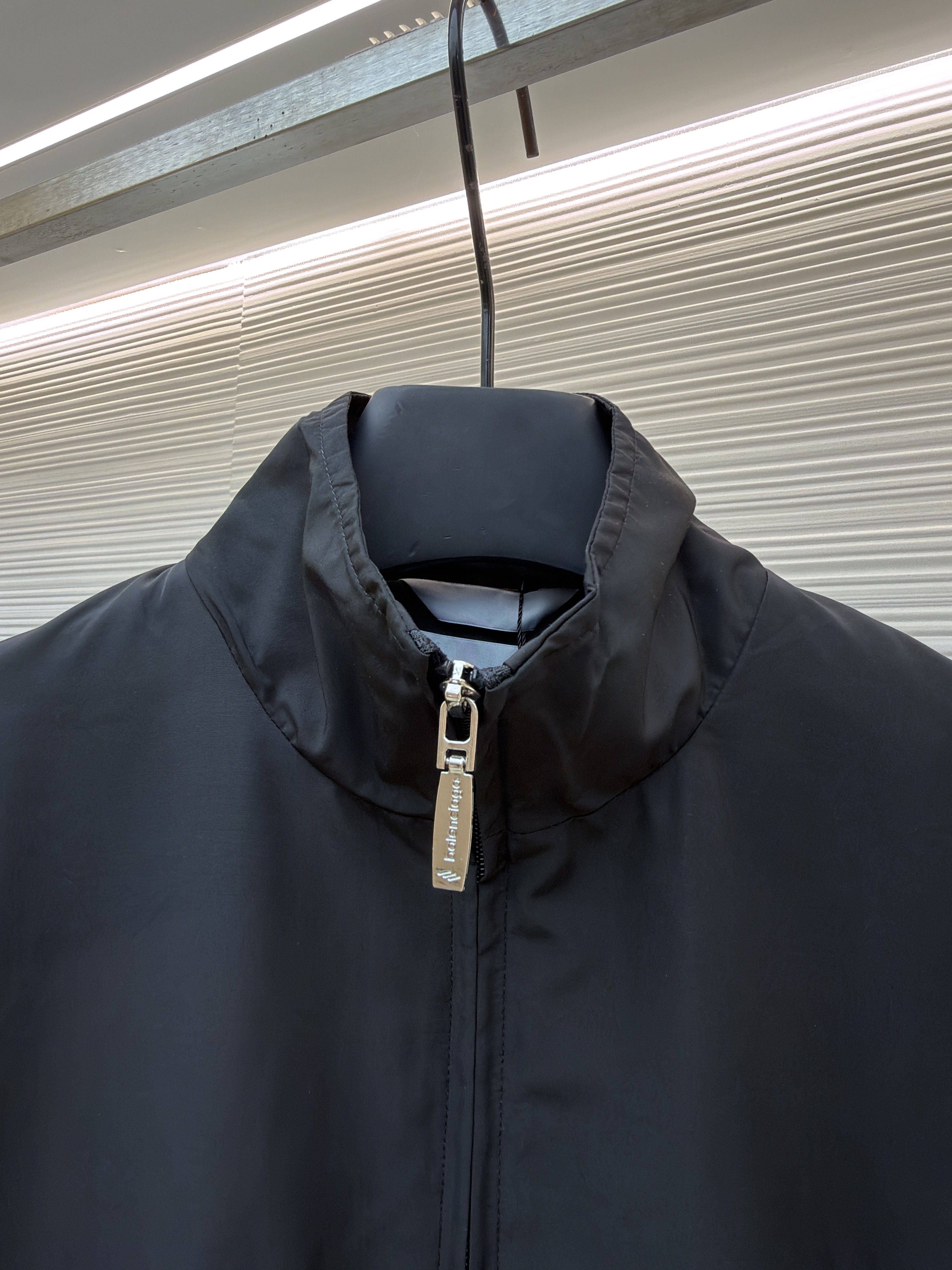 Balenciaga 巴黎世家 涂鸦胶带印花拉链立领夹克 外套 长袖 秋冬 黑色 B0