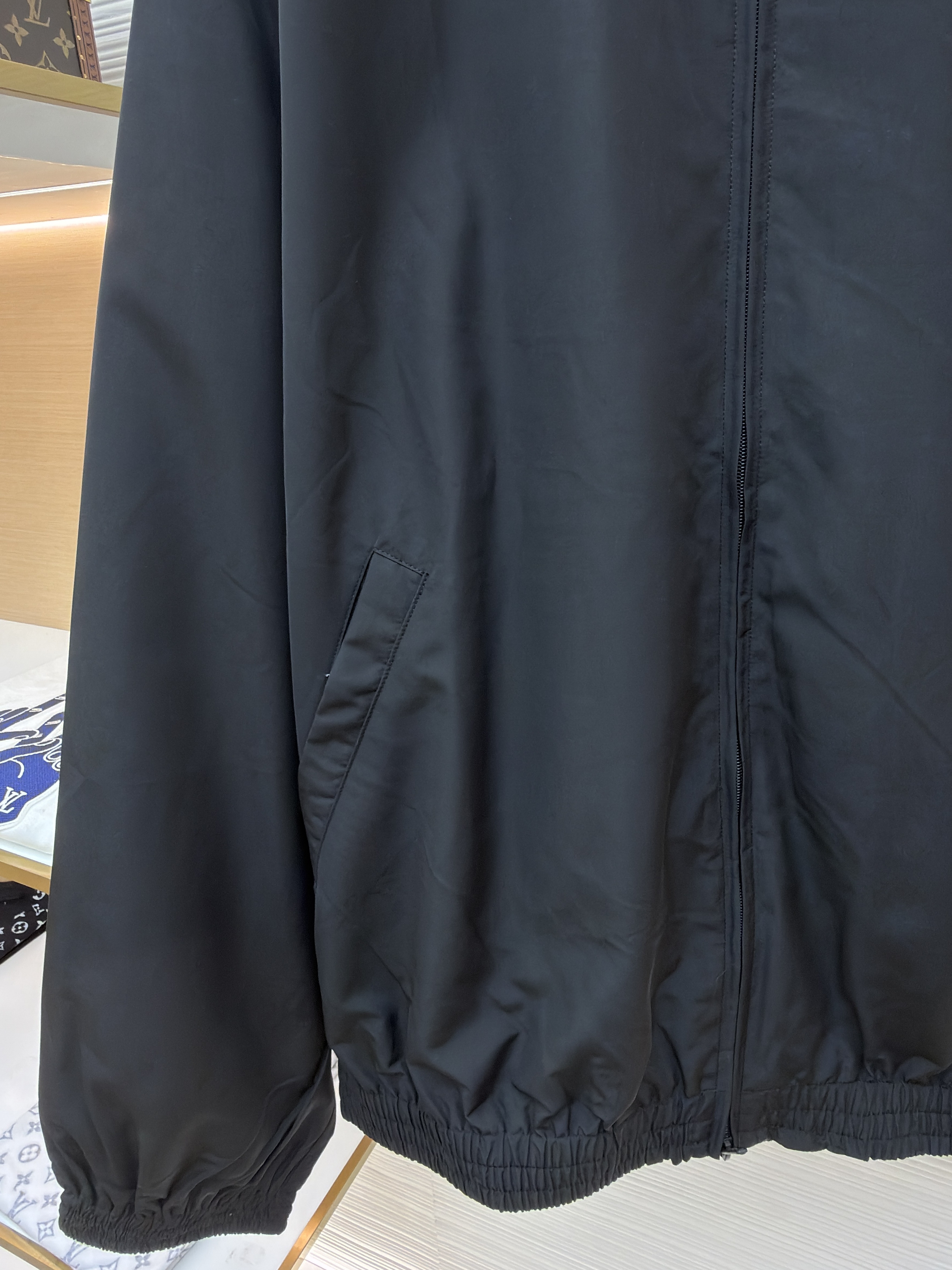 Balenciaga 巴黎世家 涂鸦胶带印花拉链立领夹克 外套 长袖 秋冬 黑色 B0