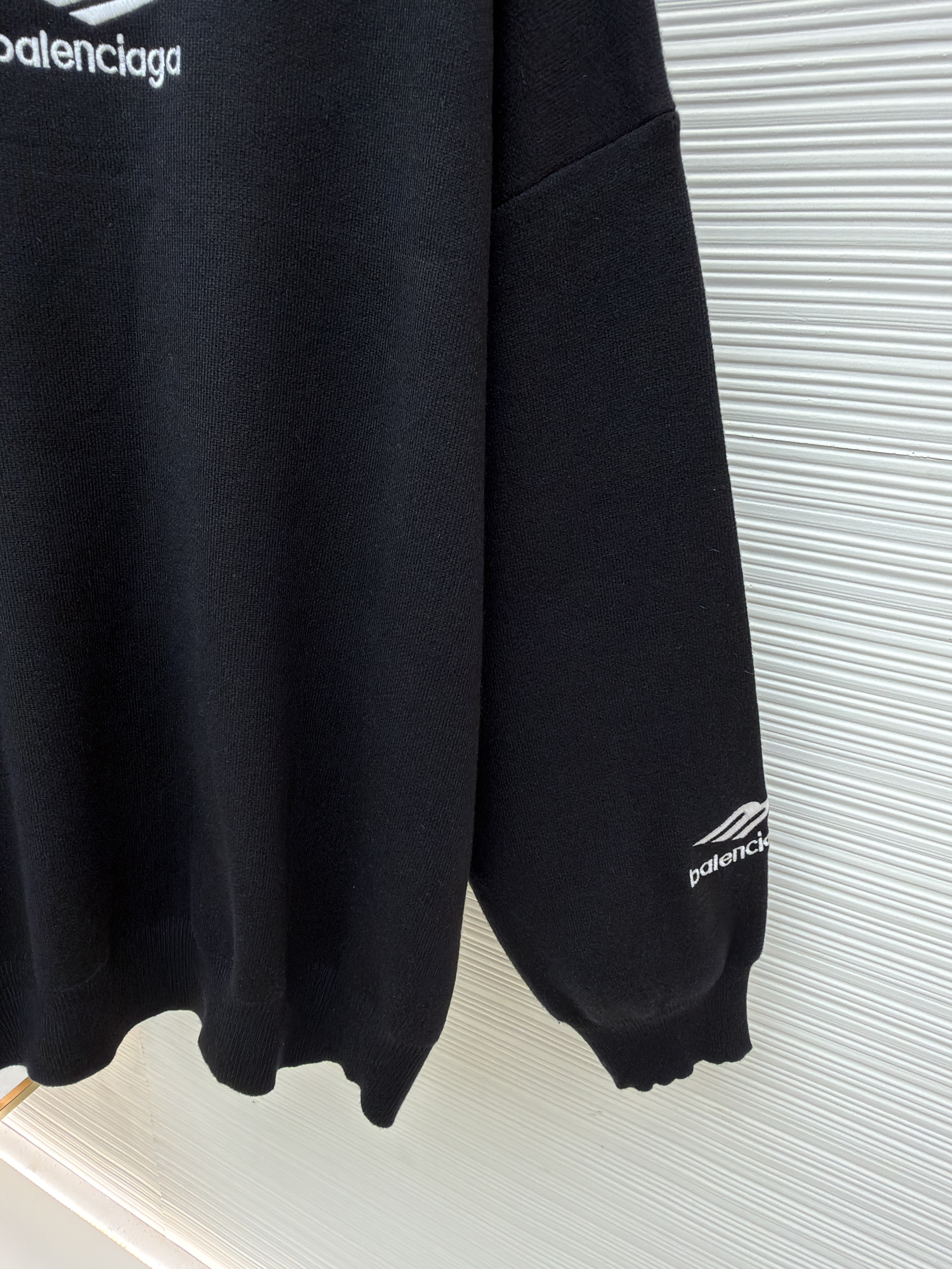 Balenciaga 巴黎世家 3B刺绣圆领毛衣 羊毛衫 针织衫 外套 长袖 白色 黑色 B0 
