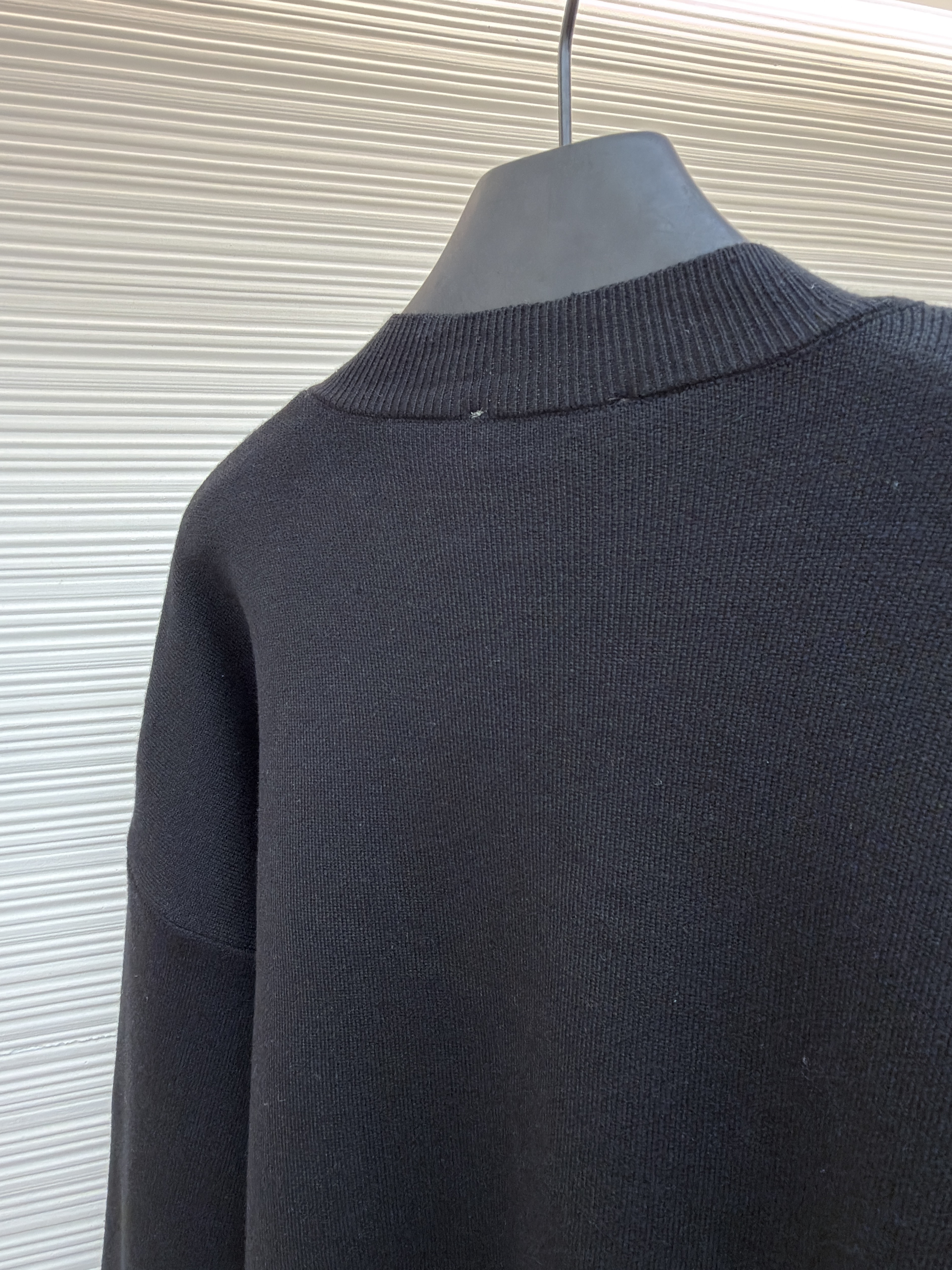 Balenciaga 巴黎世家 3B刺绣圆领毛衣 羊毛衫 针织衫 外套 长袖 白色 黑色 B0 