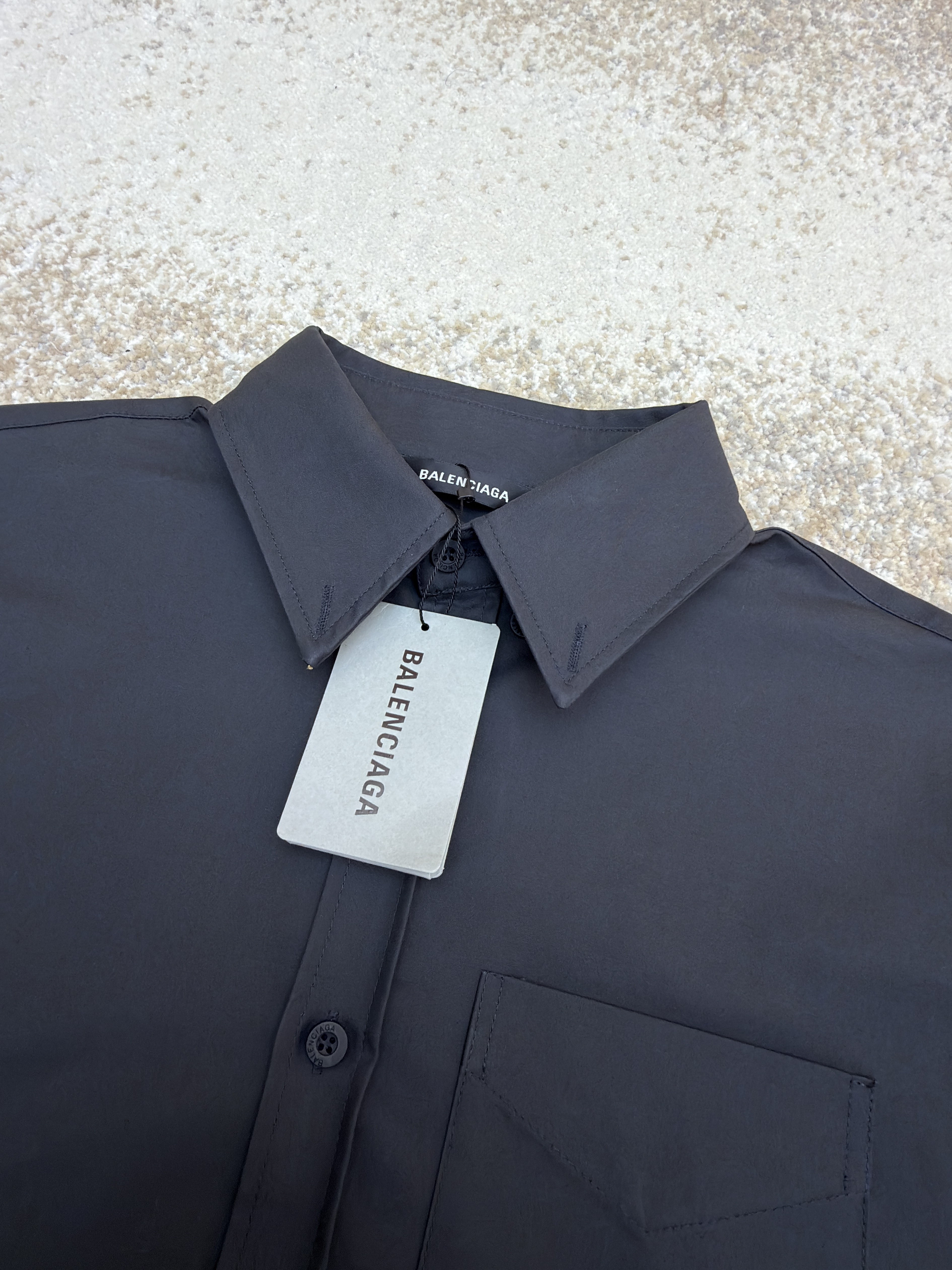Balenciaga 巴黎世家 后背字母logo印花衬衫 长袖 外套 黑色 白色 B0