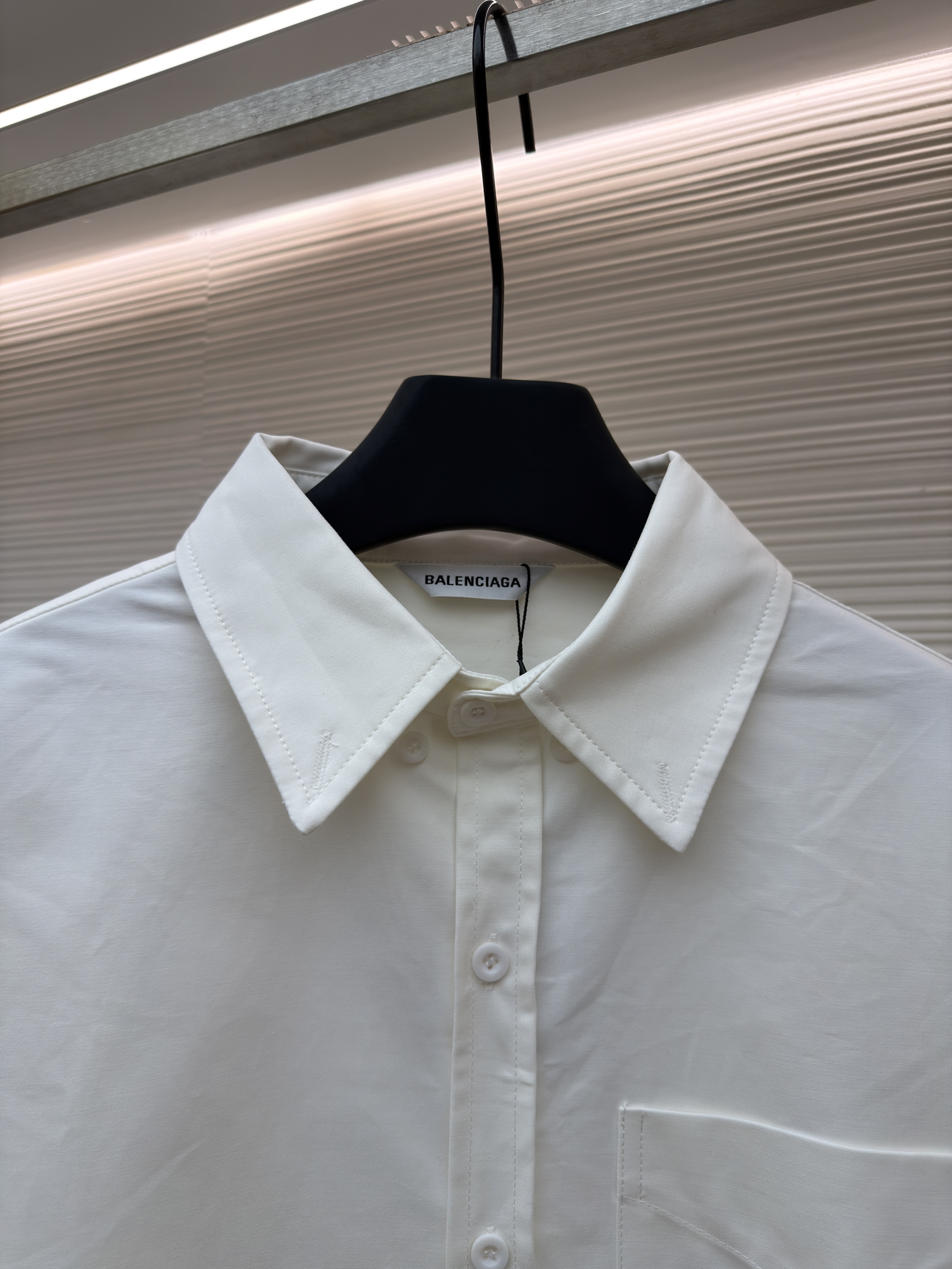 Balenciaga 巴黎世家 后背字母logo印花衬衫 长袖 外套 黑色 白色 B0