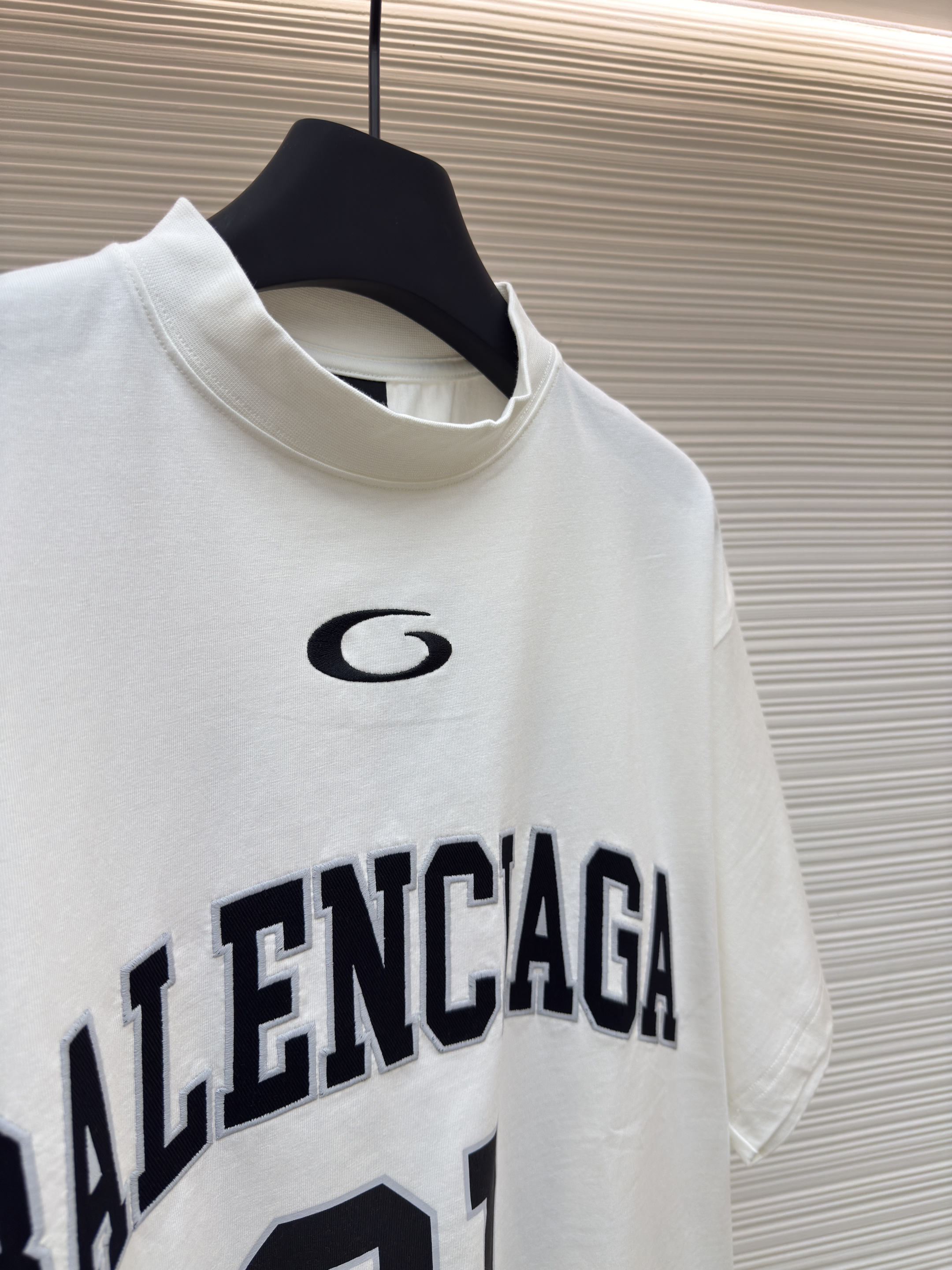 Balenciaga 巴黎世家 刺绣1号球衣圆领短袖 T恤 夏季 黑色 白色 A0 