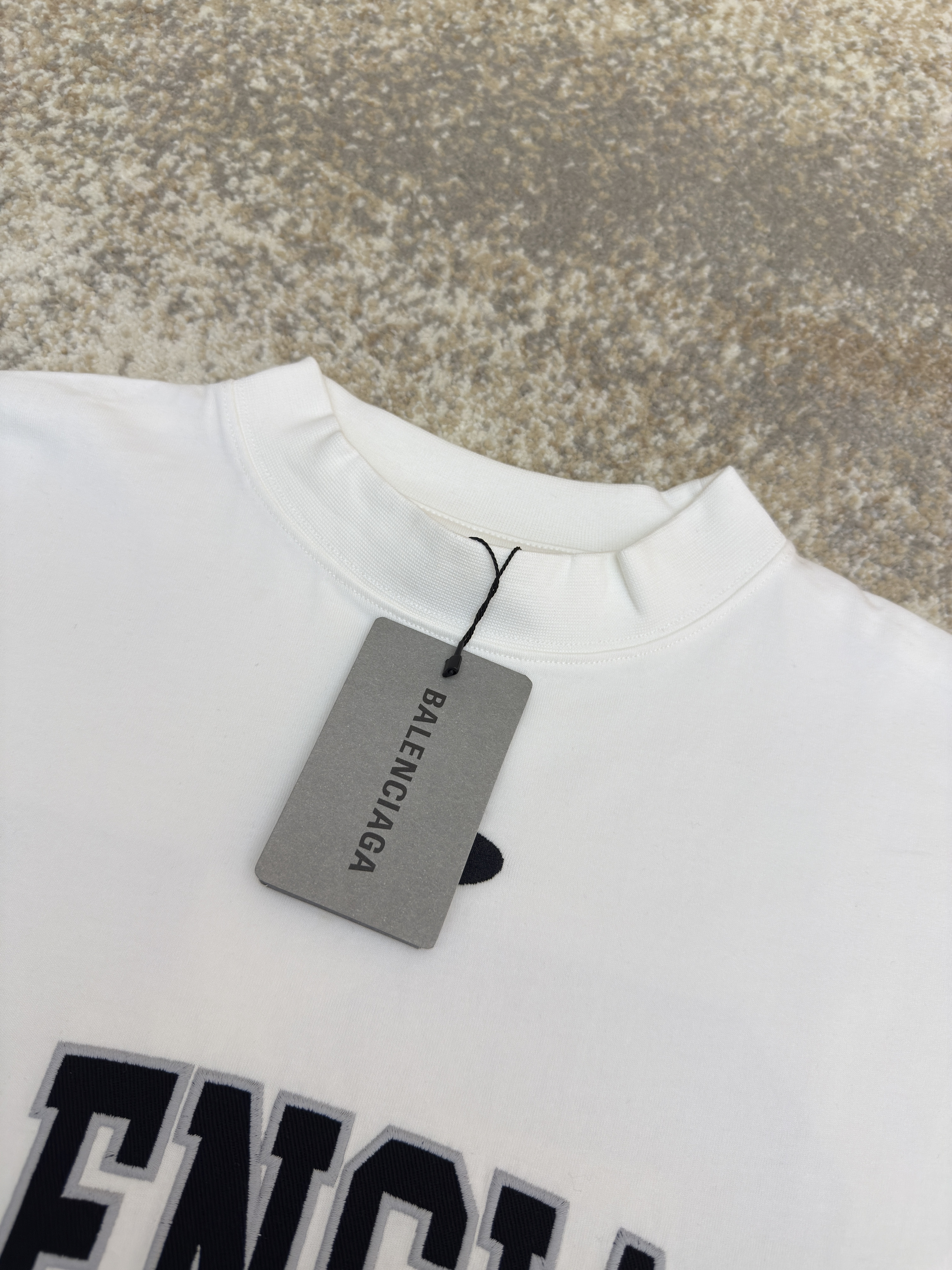 Balenciaga 巴黎世家 刺绣1号球衣圆领短袖 T恤 夏季 黑色 白色 A0 