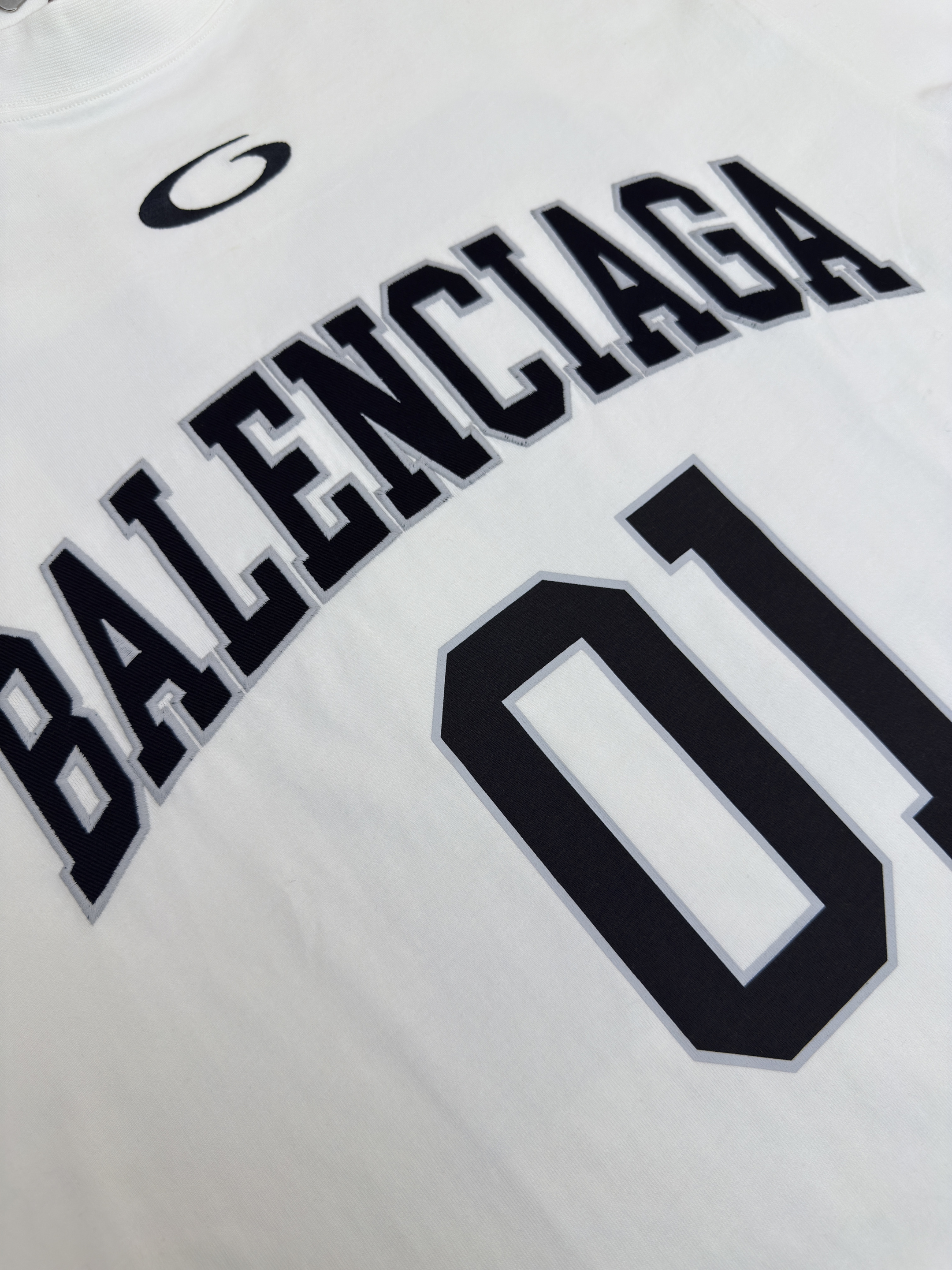 Balenciaga 巴黎世家 刺绣1号球衣圆领短袖 T恤 夏季 黑色 白色 A0 