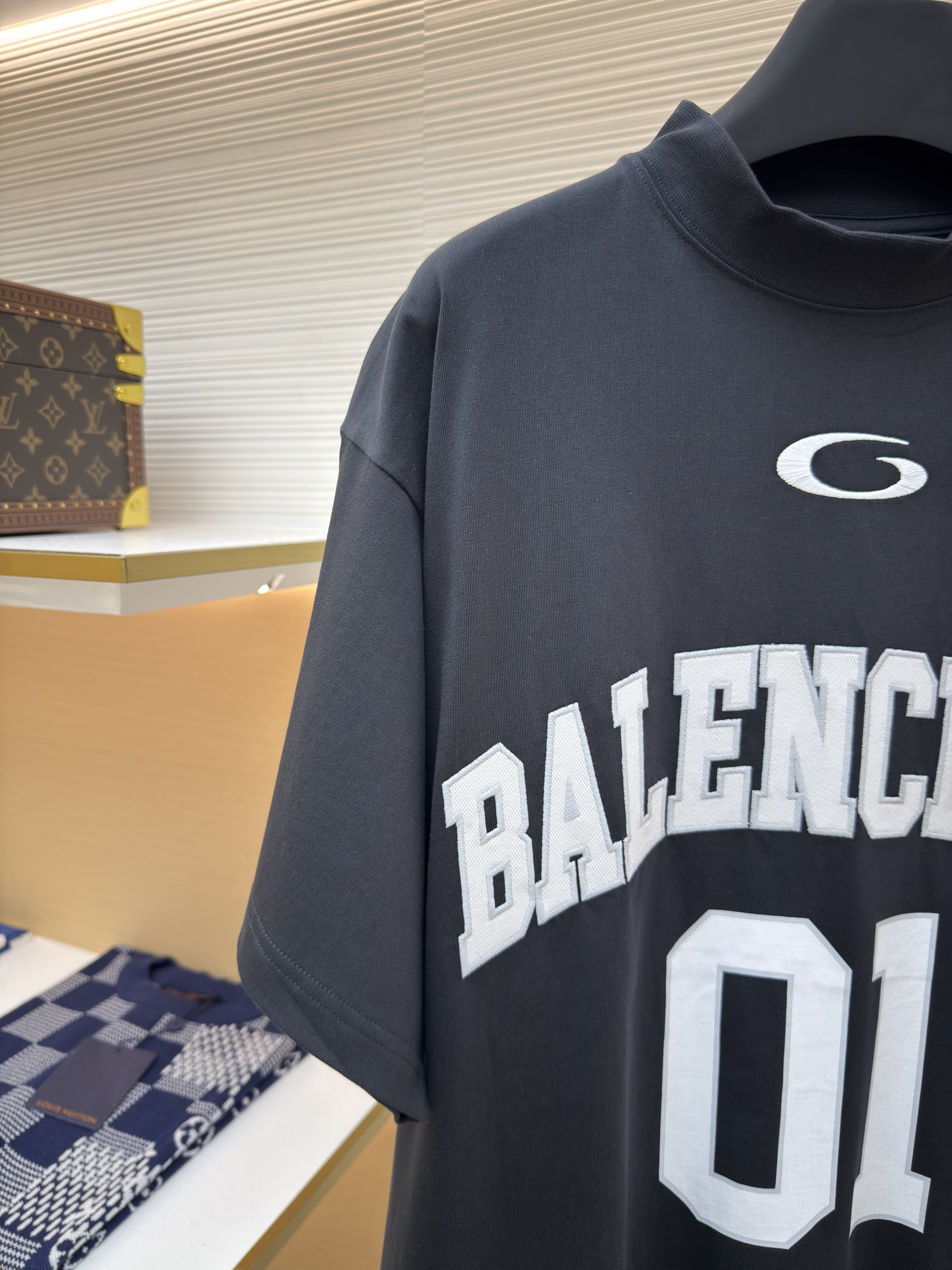 Balenciaga 巴黎世家 刺绣1号球衣圆领短袖 T恤 夏季 黑色 白色 A0 
