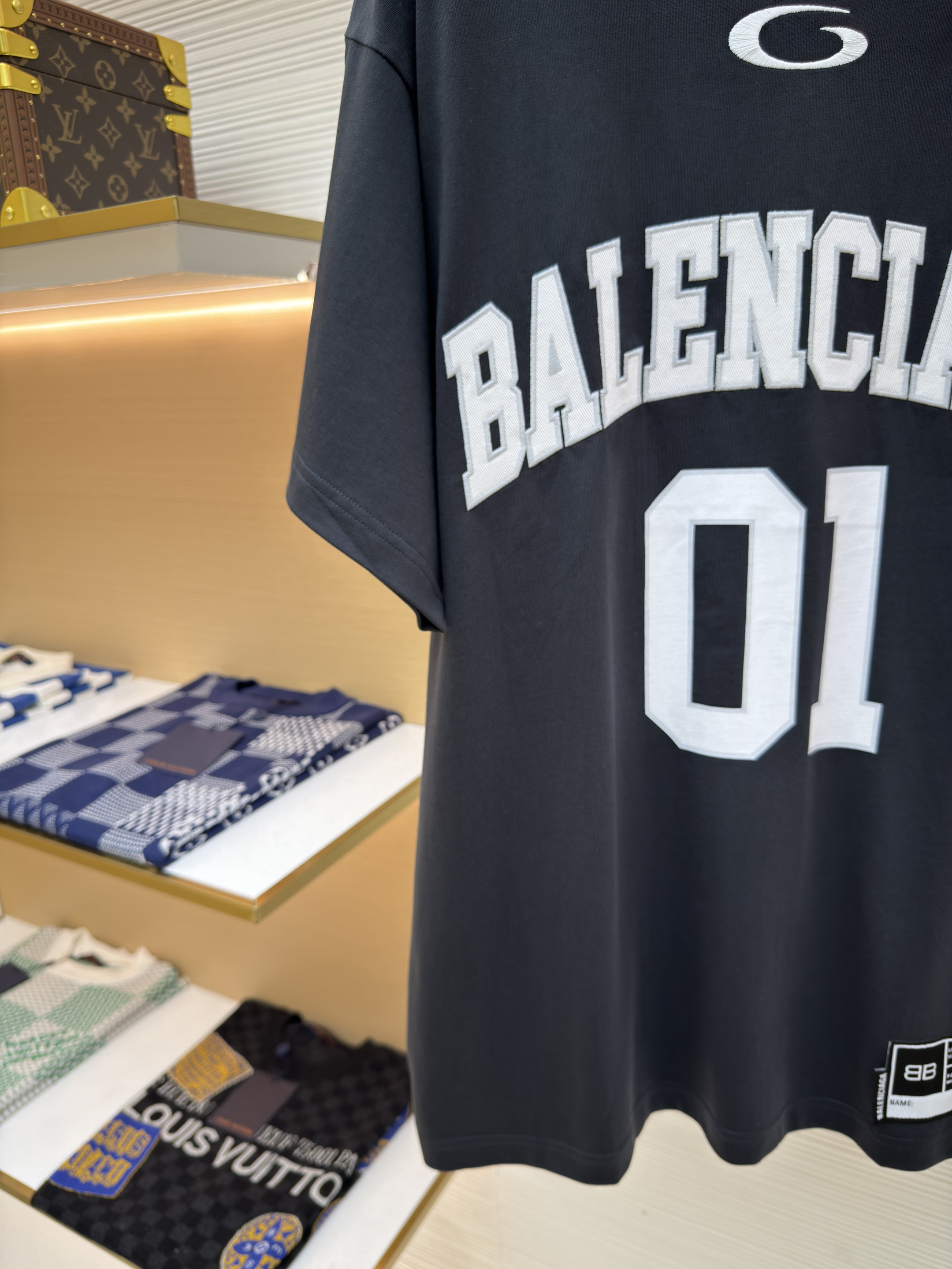 Balenciaga 巴黎世家 刺绣1号球衣圆领短袖 T恤 夏季 黑色 白色 A0 
