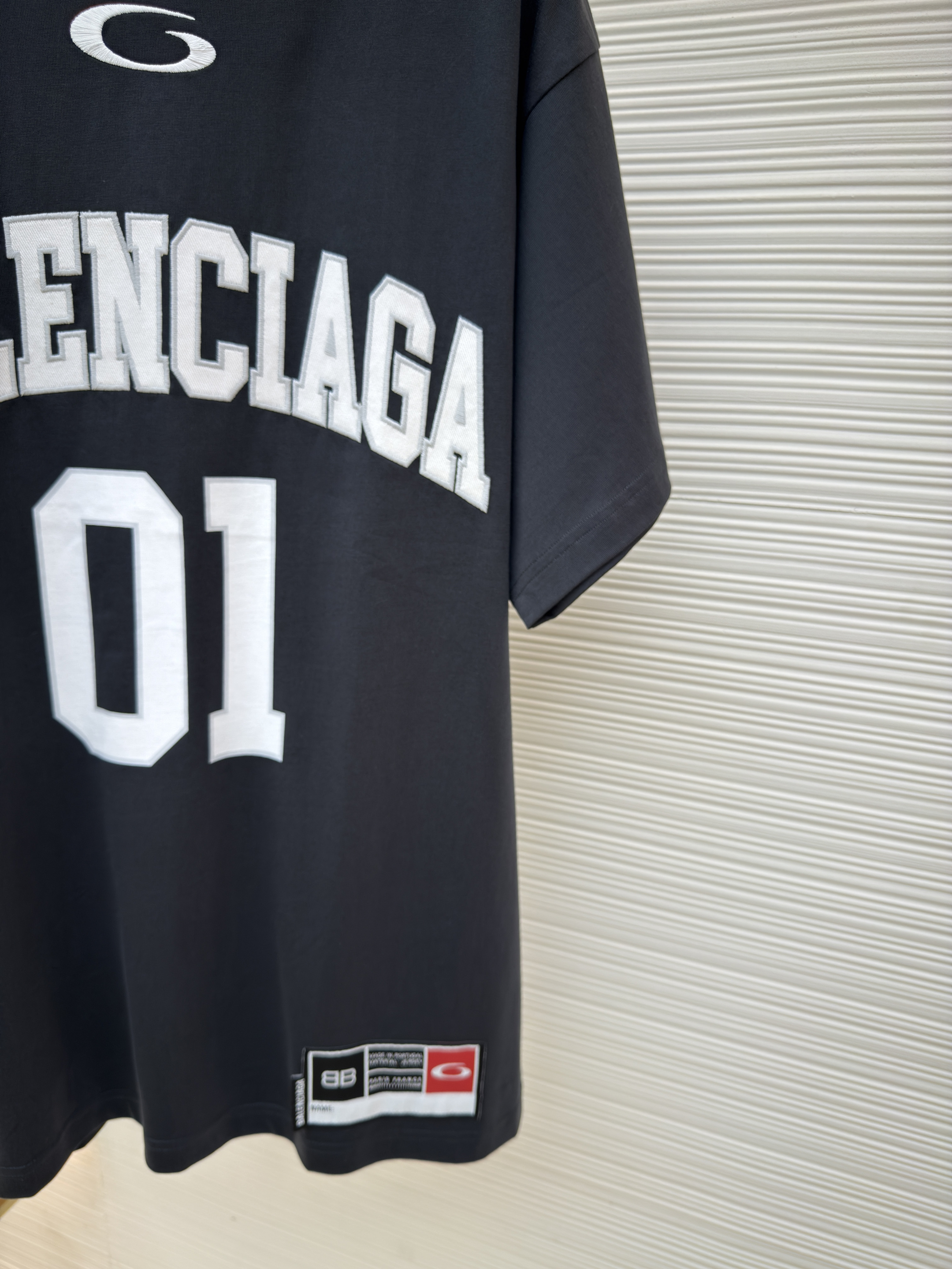 Balenciaga 巴黎世家 刺绣1号球衣圆领短袖 T恤 夏季 黑色 白色 A0 