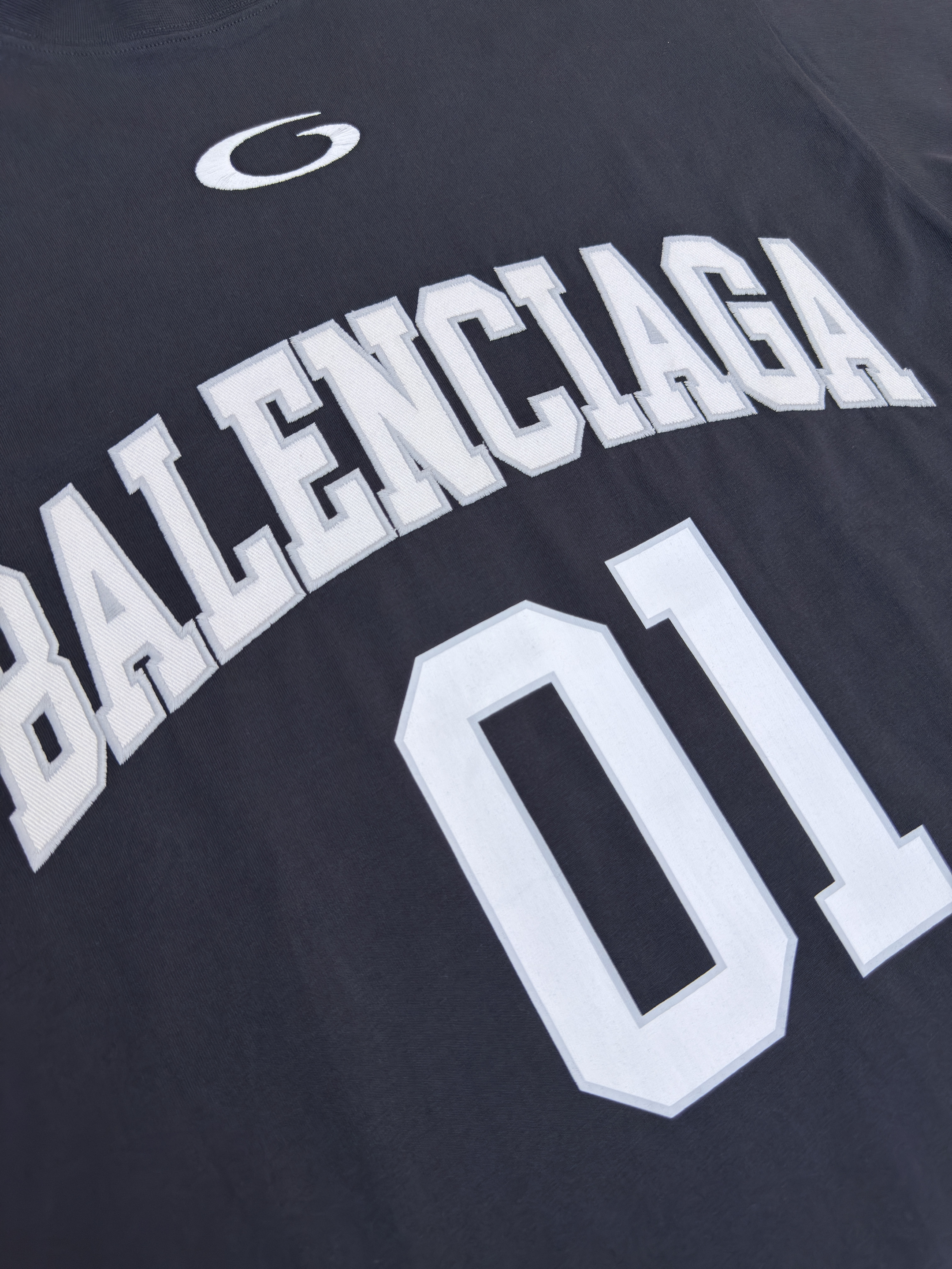 Balenciaga 巴黎世家 刺绣1号球衣圆领短袖 T恤 夏季 黑色 白色 A0 