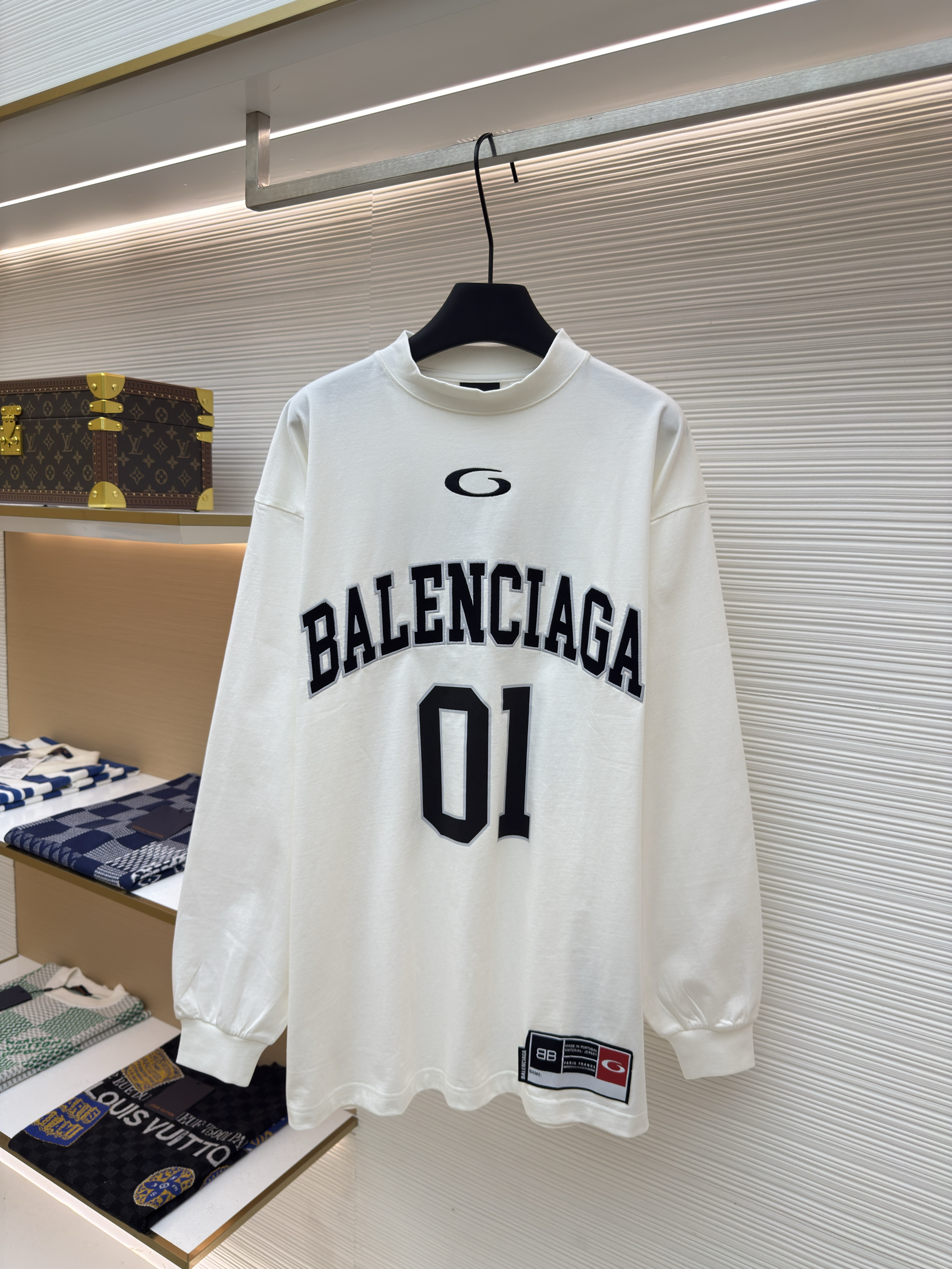 Balenciaga 巴黎世家 刺绣1号球服圆领T恤 运动衫 长袖 黑色 白色 A7