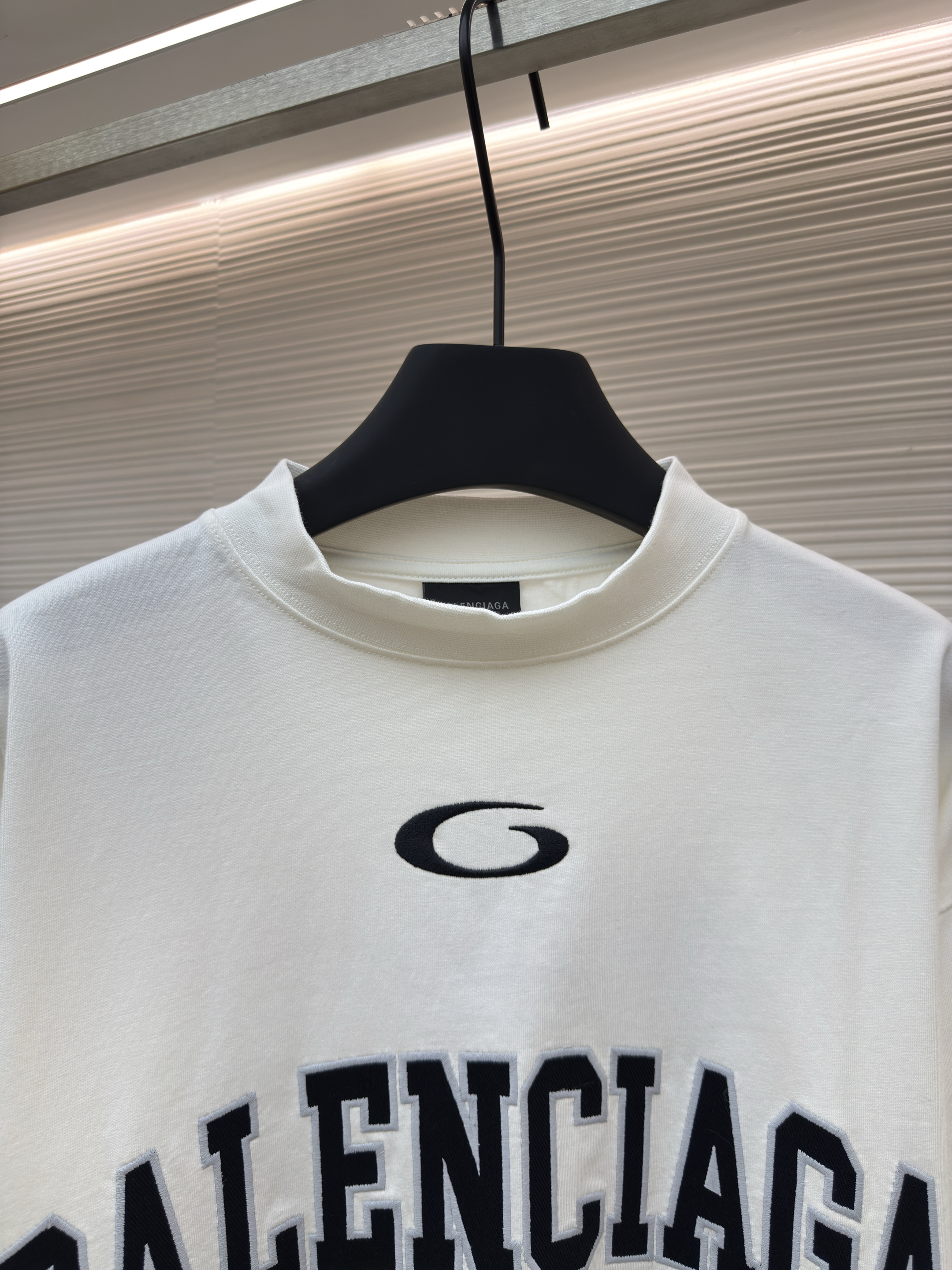 Balenciaga 巴黎世家 刺绣1号球服圆领T恤 运动衫 长袖 黑色 白色 A7