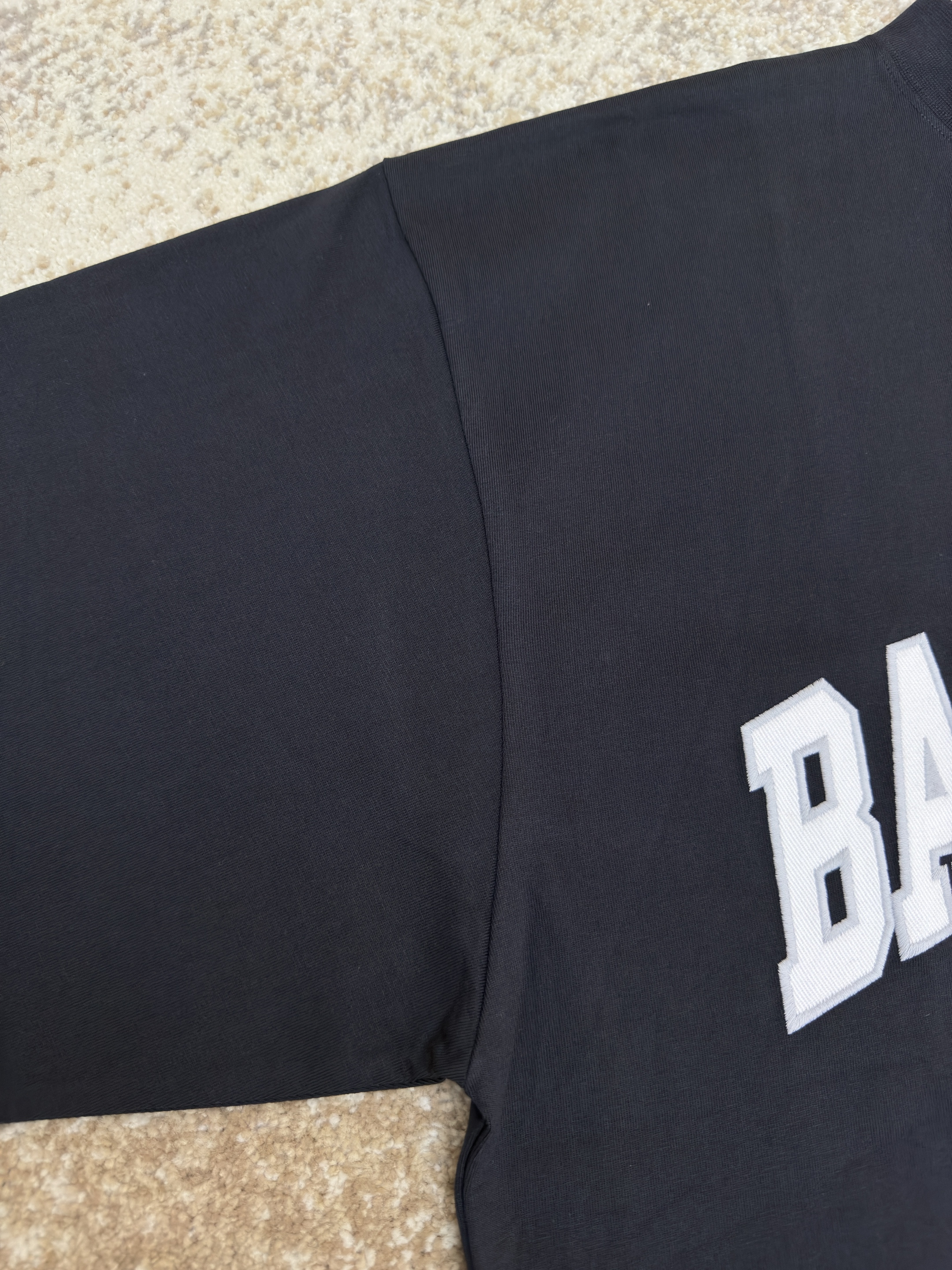 Balenciaga 巴黎世家 刺绣1号球服圆领T恤 运动衫 长袖 黑色 白色 A7