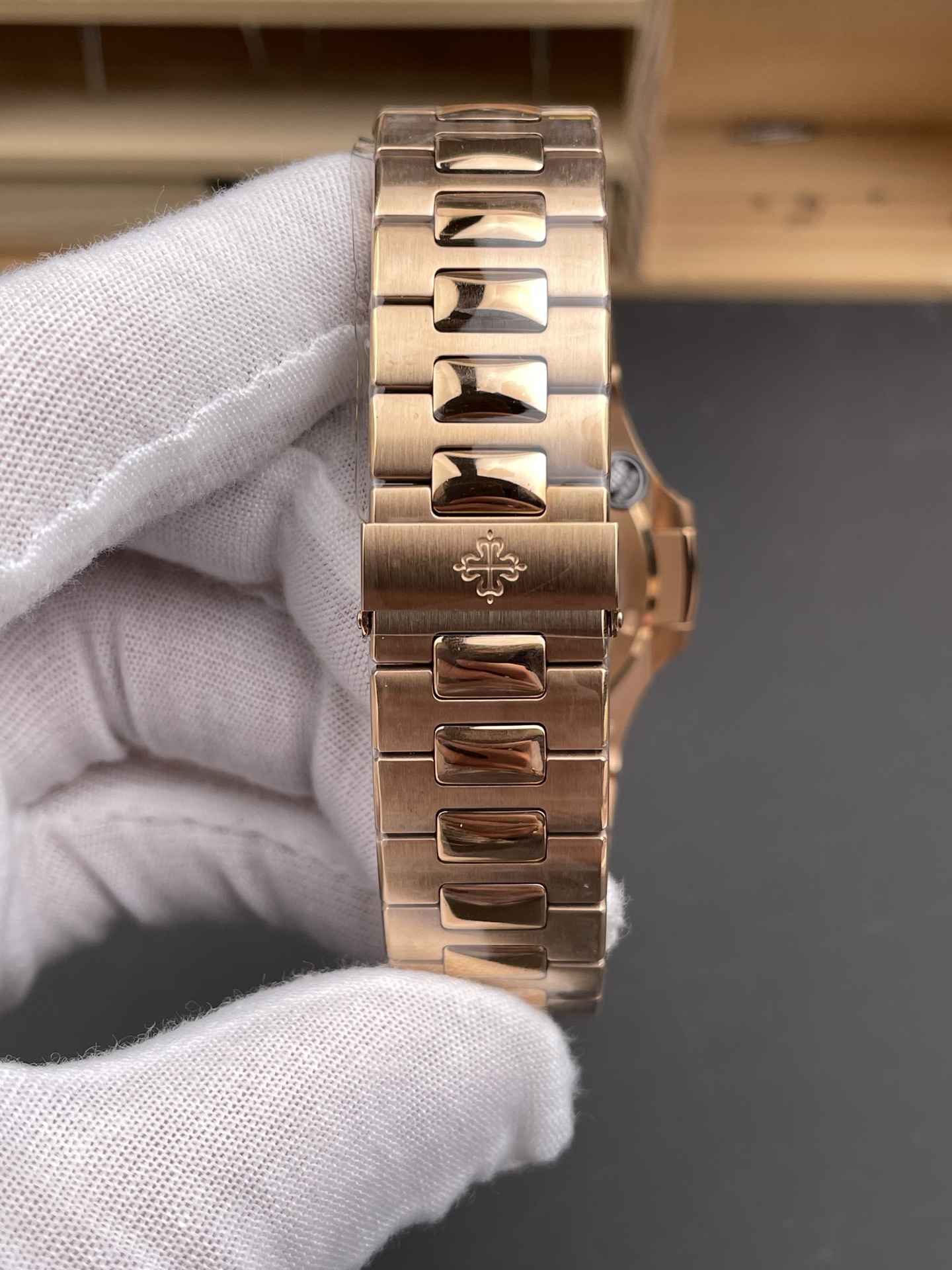 Patek Philippe 百达翡丽 鹦鹉螺 5711 玫瑰金 咖啡面-324