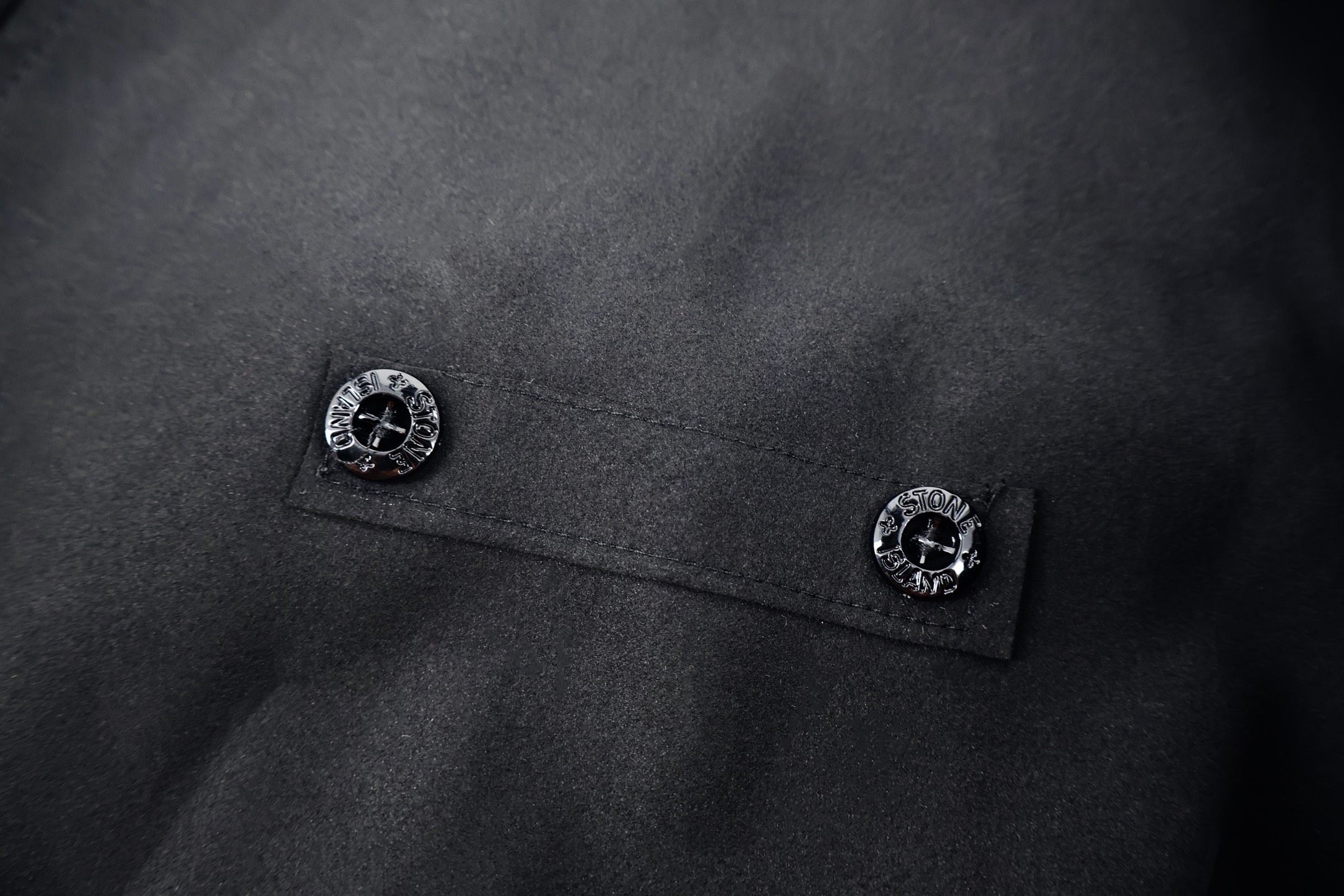 STONE ISLAND 石头岛 Ghost Pieces幽灵系列 Alcantara拉链皮衣外套 夹克 长袖 黑色 C5