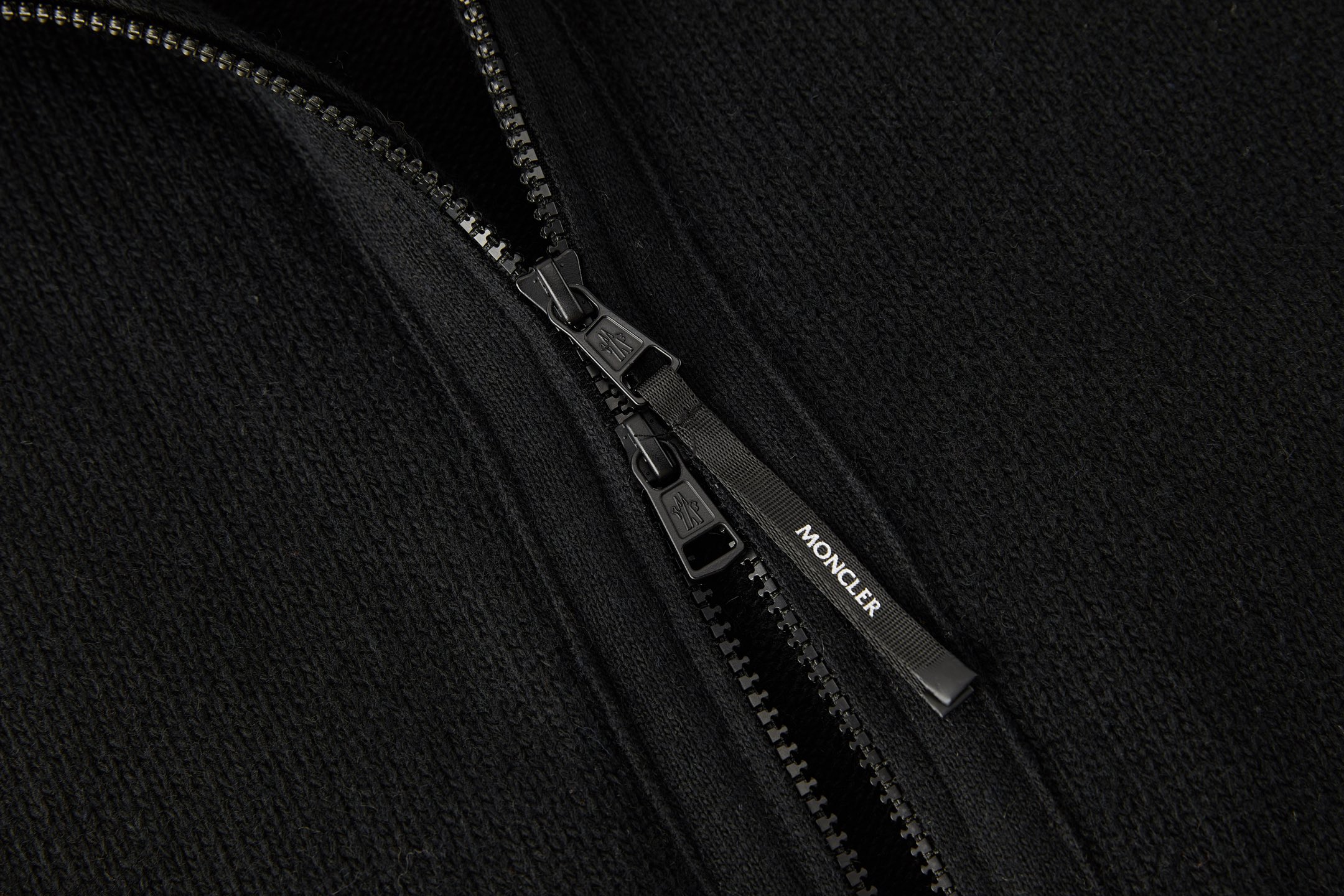 [Moncler 蒙口 徽标拉链立领针织开衫 毛衣 针织衫 秋冬 外套 灰色 黑色 B5