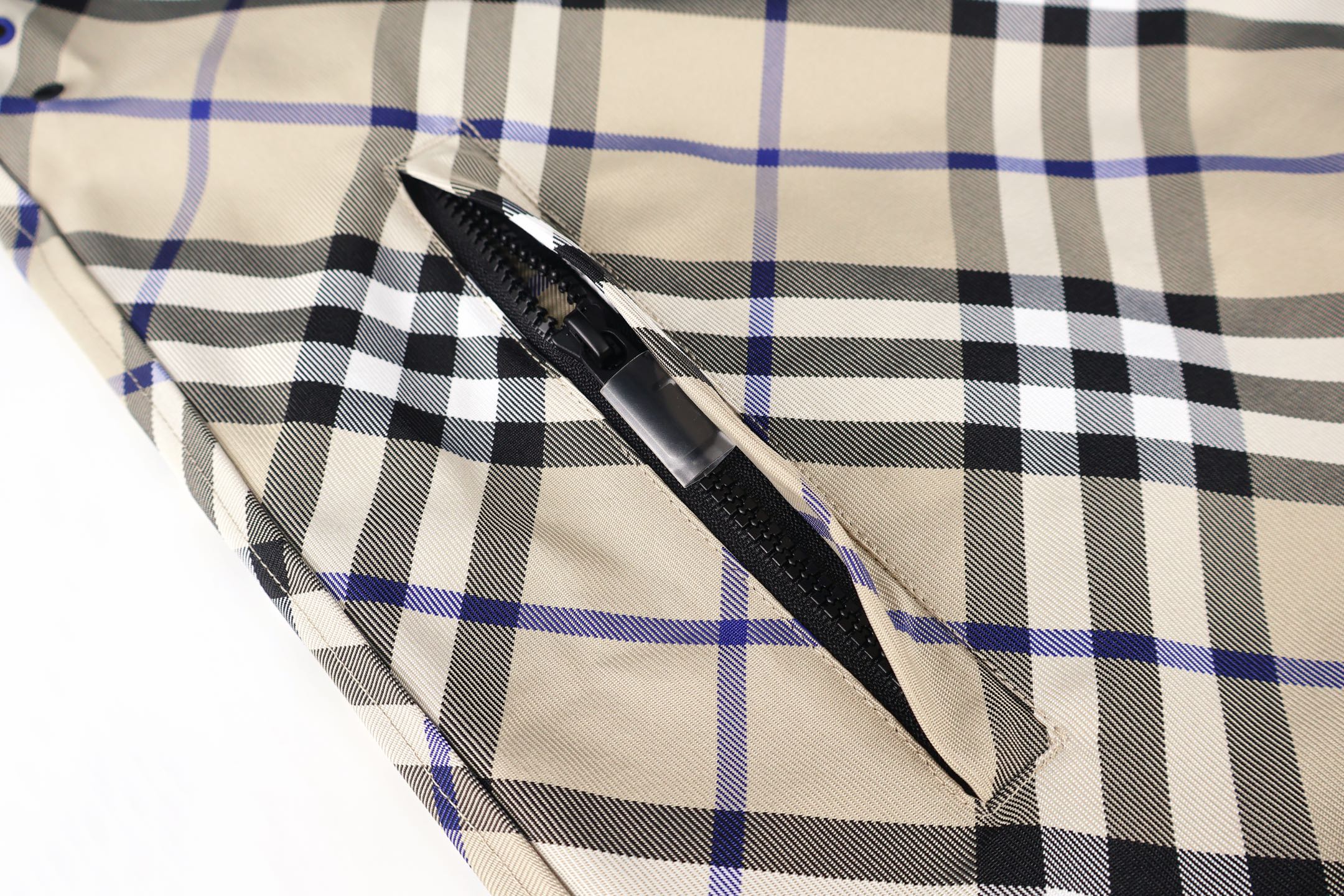 Burberry 巴宝莉 双面两穿战马绣花格纹拉链连帽外套 夹克 长袖 C0