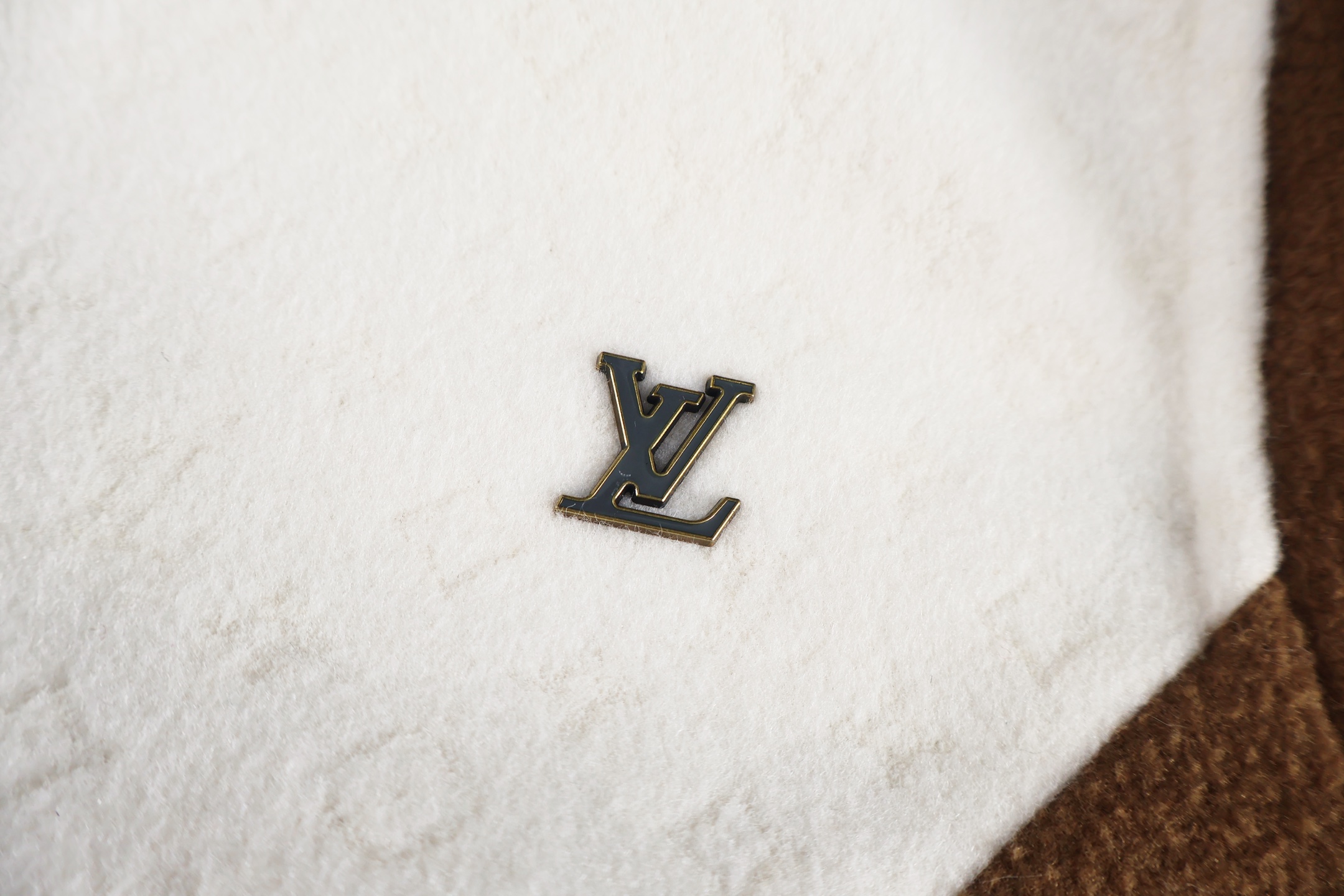 LOUIS VUITTON 路易威登 激光烧花拼色毛绒领抓绒拉链棒球服 夹克 外套 长袖 C5