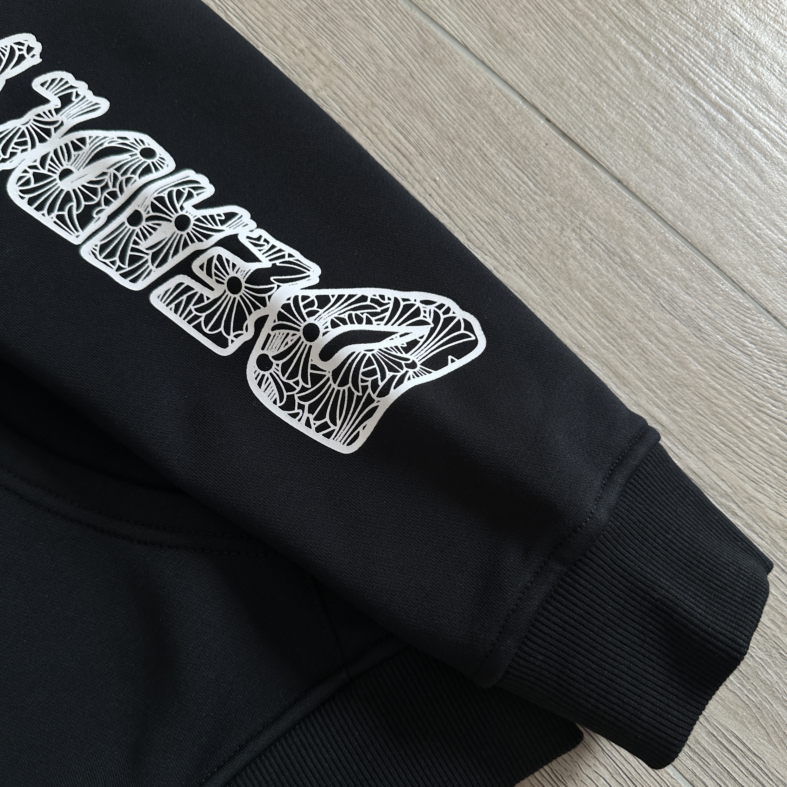 Chrome Hearts Deadly Doll 克罗心联名舞女抓绒拉链连帽卫衣 连帽衫 花臂 长袖 外套 黑色
