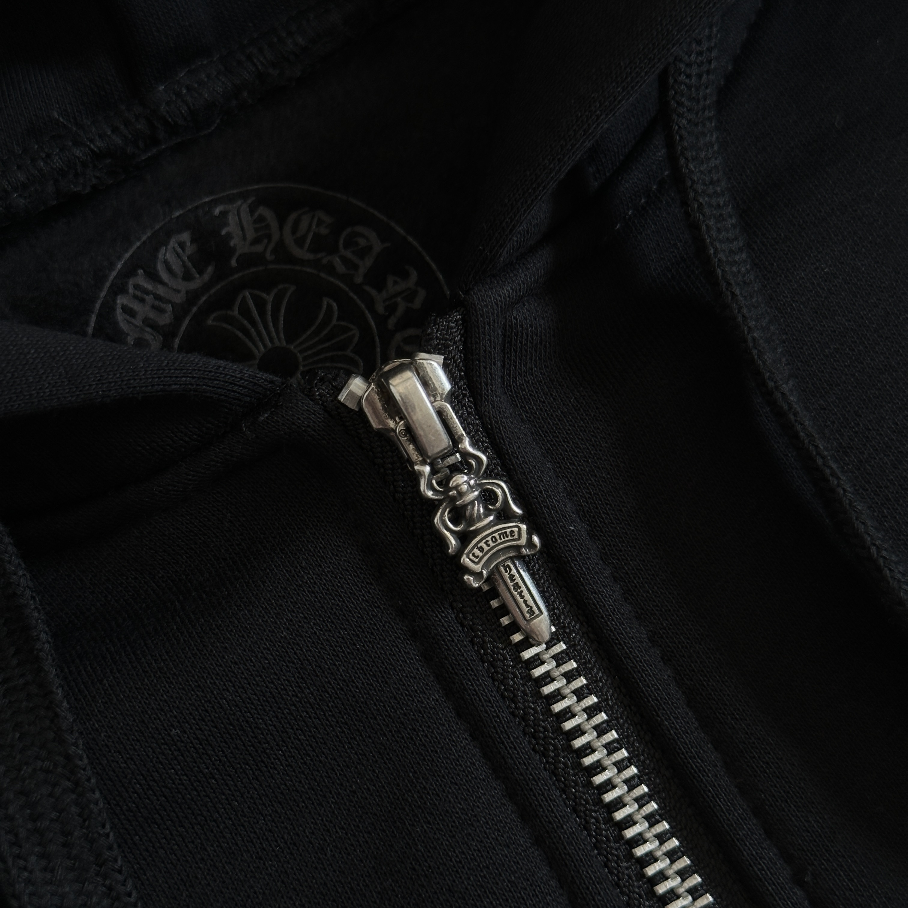 Chrome Hearts Deadly Doll 克罗心联名舞女抓绒拉链连帽卫衣 连帽衫 花臂 长袖 外套 黑色